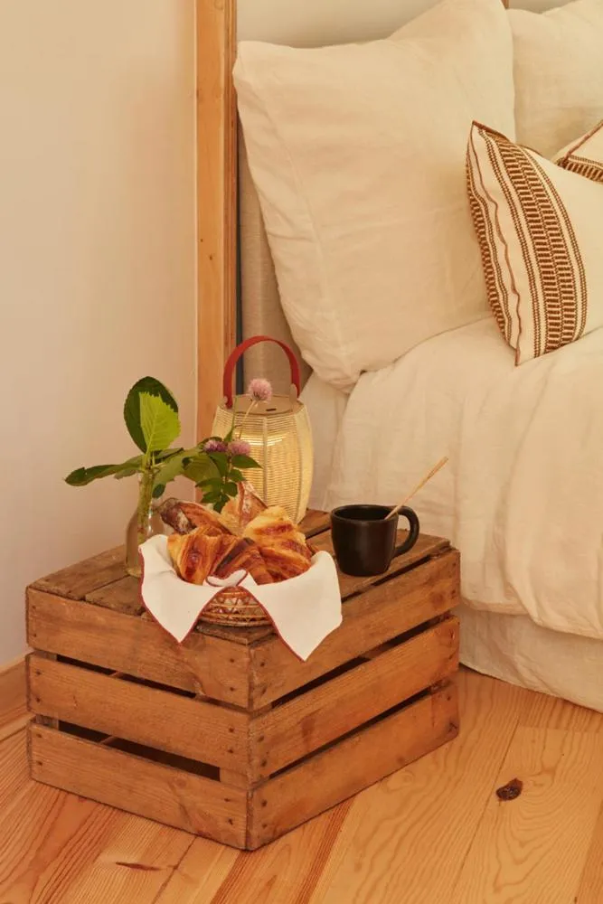 Shower, Bed in La Belle Folie