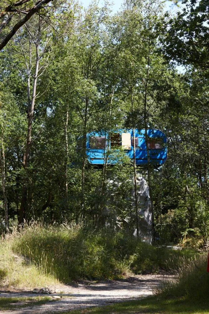 Photo of the whole room in La Belle Folie