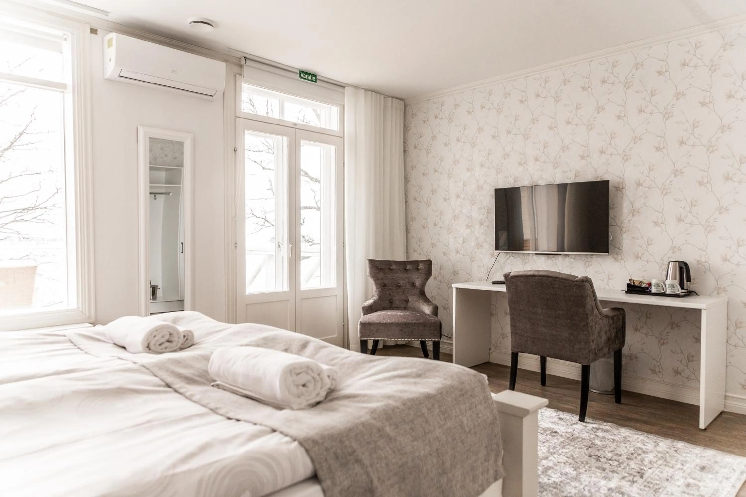 TV and multimedia, Bed in Radalla Resort