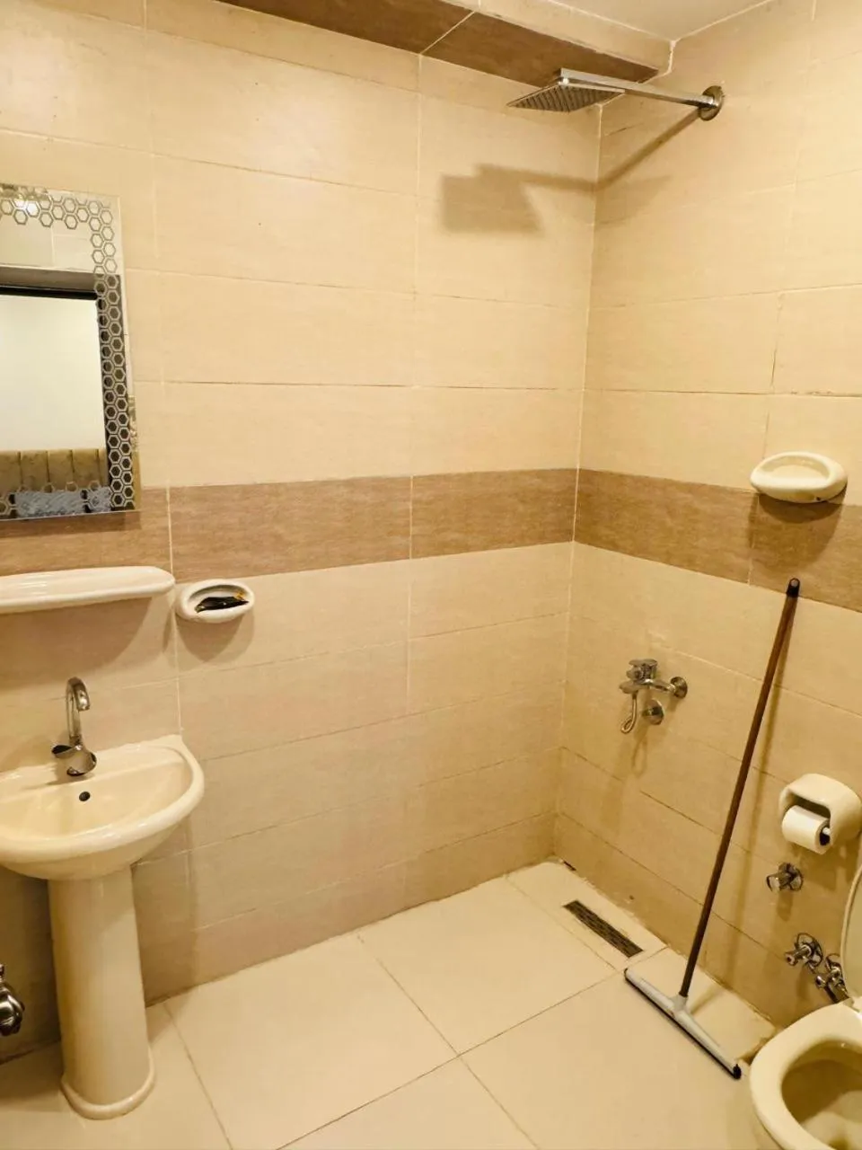 Sphinx palace pyramids view inn