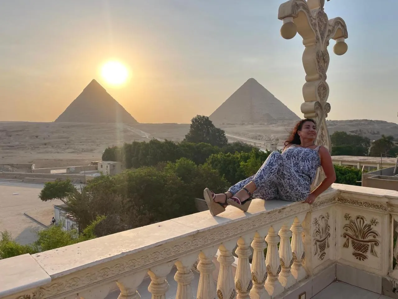 Sphinx palace pyramids view inn