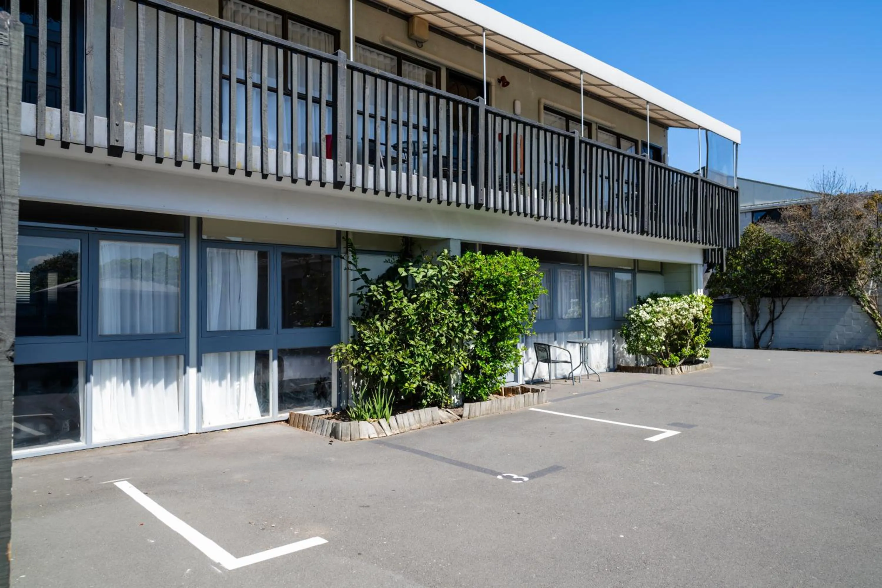 Property building in Merivale Court Motel & Apartments