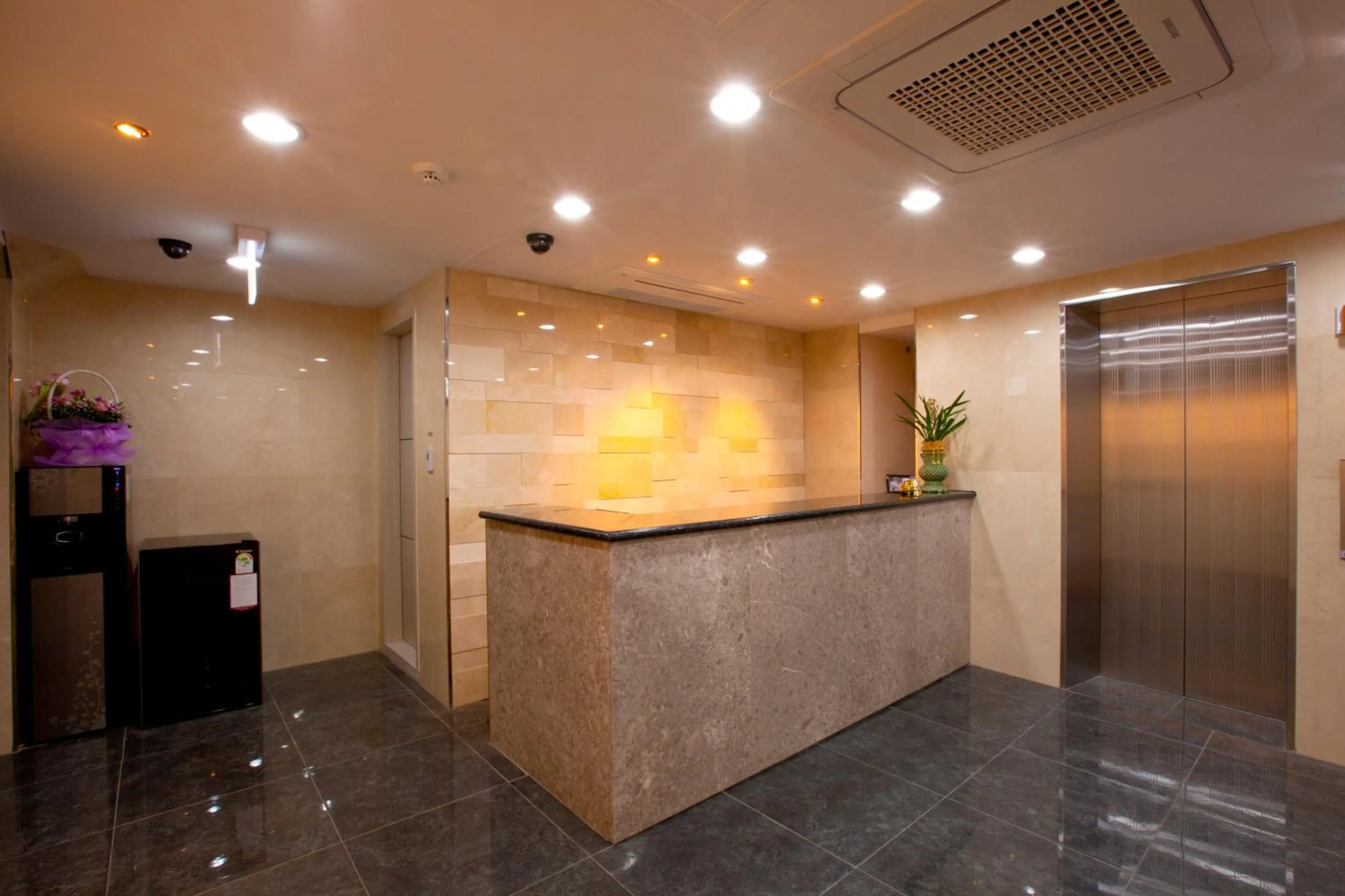 Lobby or reception in Hotel Daewoo Inn