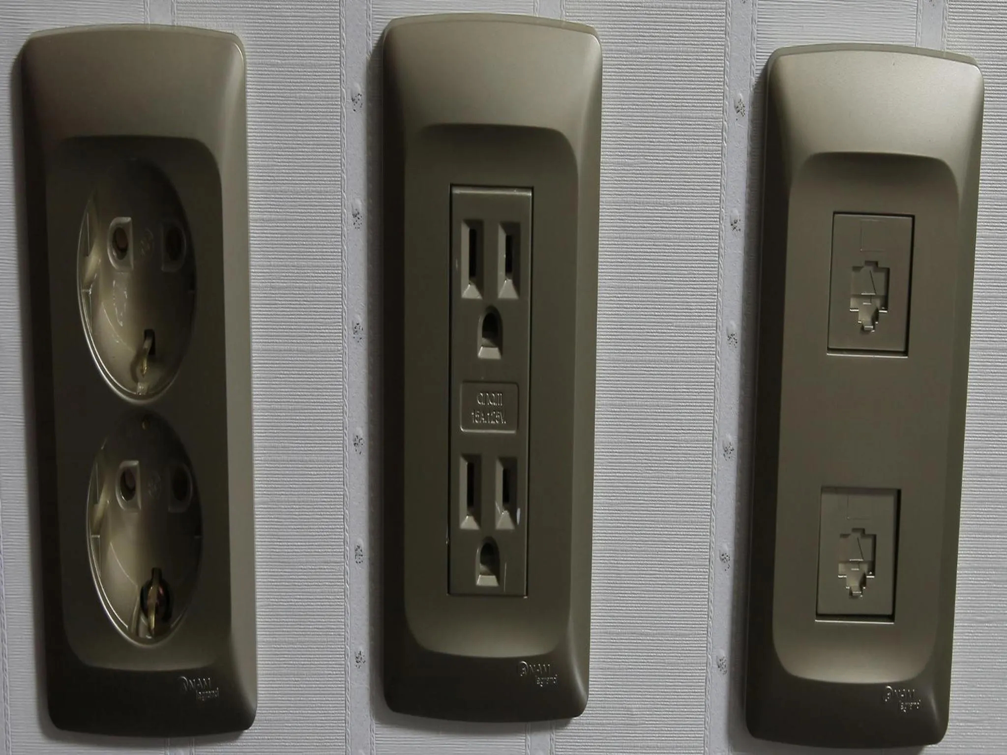 Decorative detail in Hotel Daewoo Inn