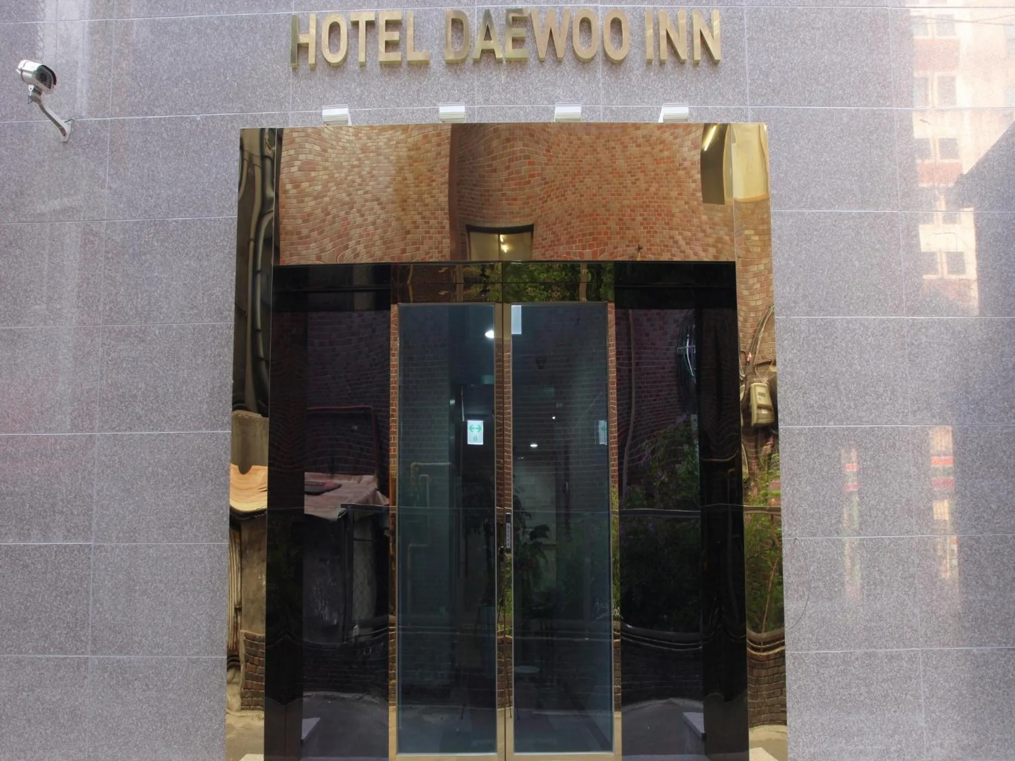Facade/entrance in Hotel Daewoo Inn