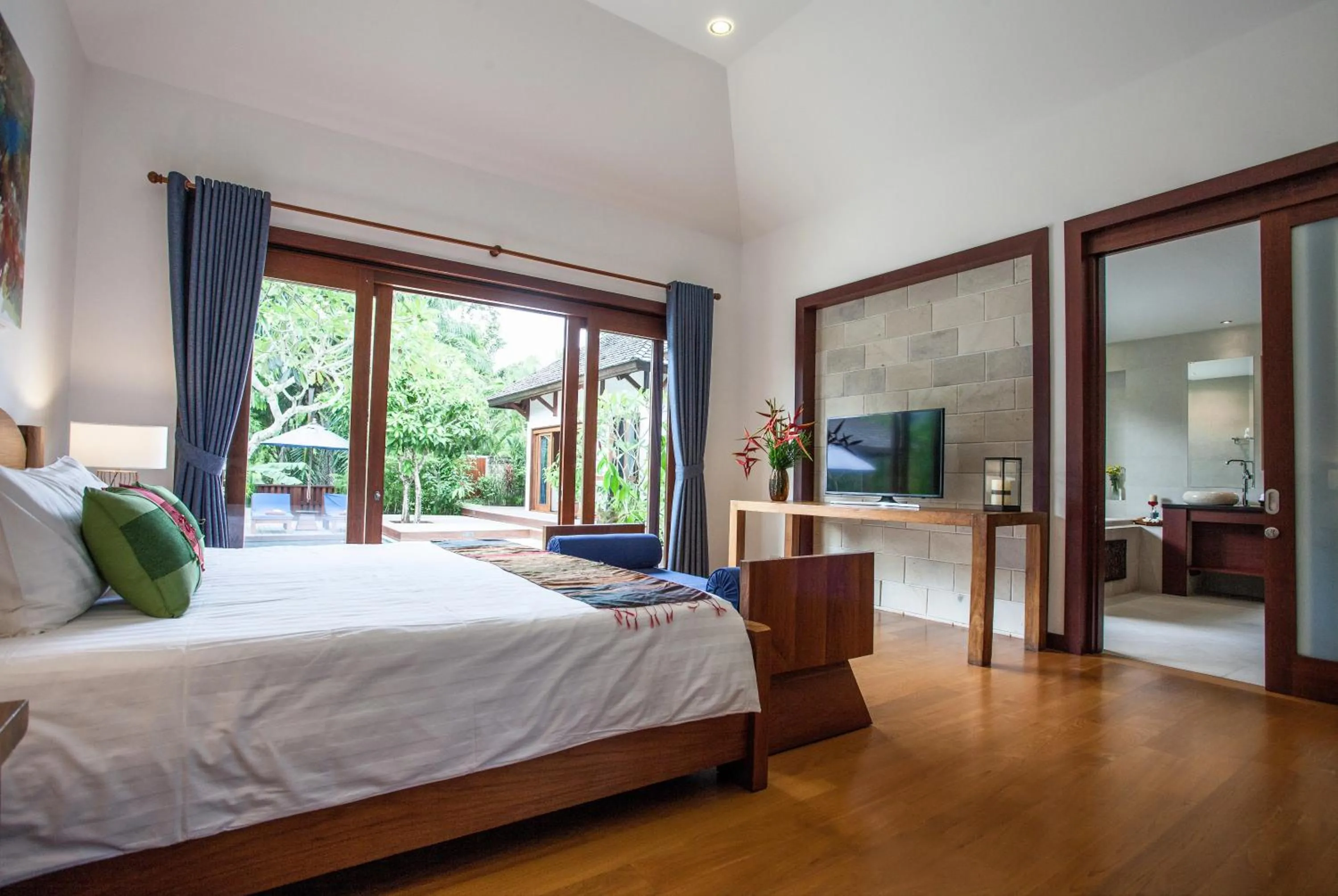 Bedroom, Bed in Baan Pinya Balinese Style Pool Villa