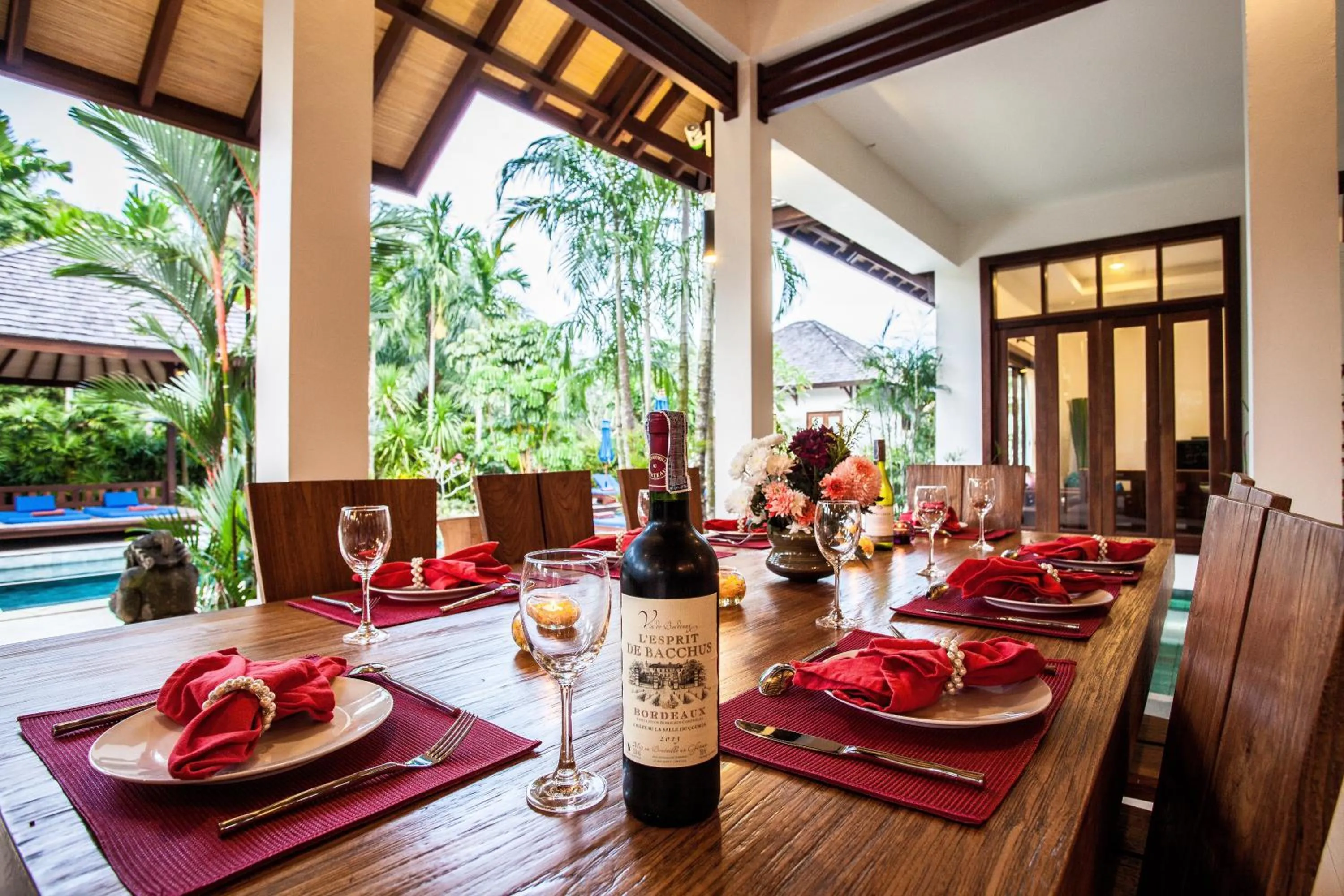 Restaurant/places to eat in Baan Pinya Balinese Style Pool Villa