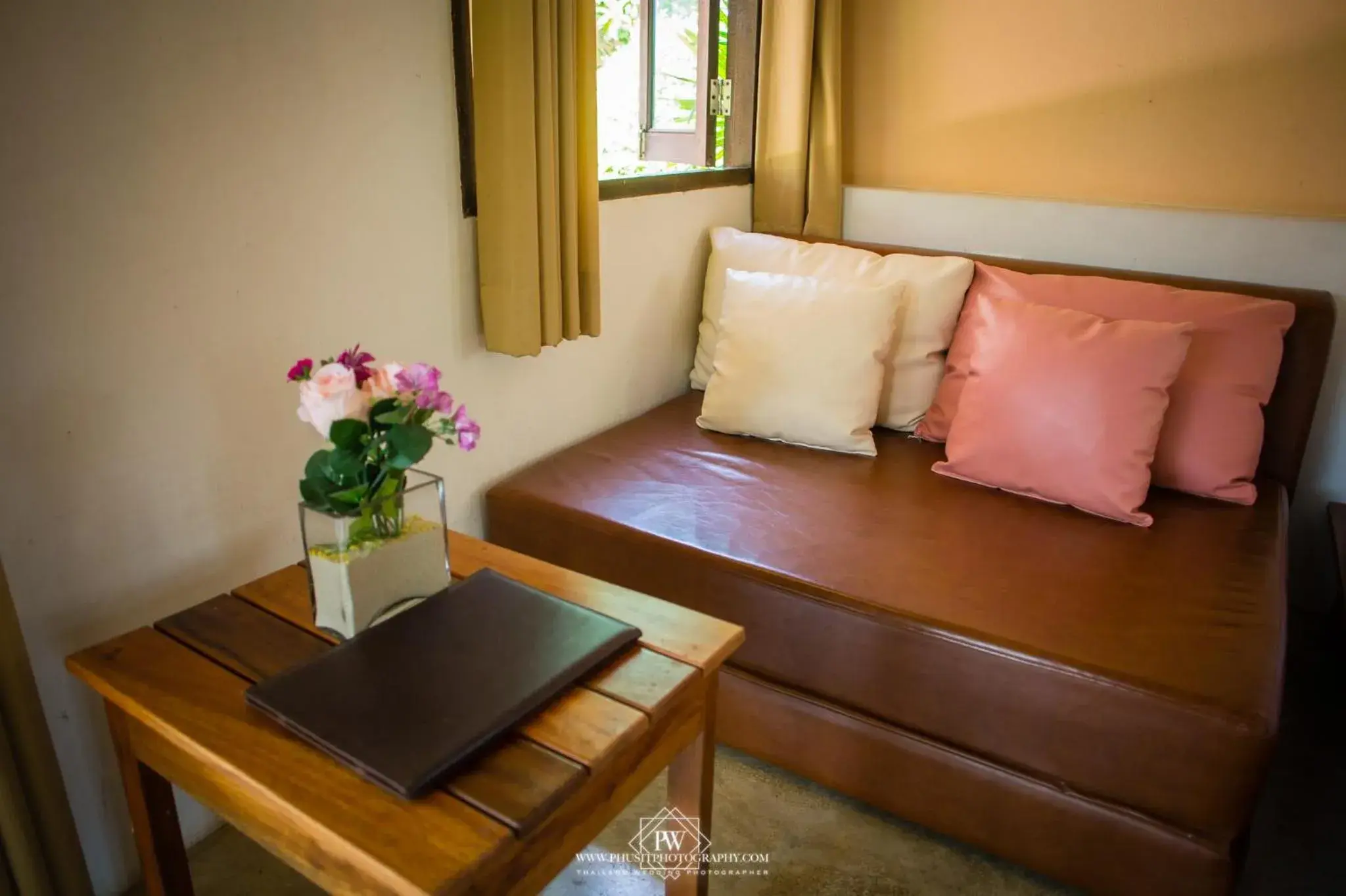 Bed in Flora I Talay Bed in Flora I Talay