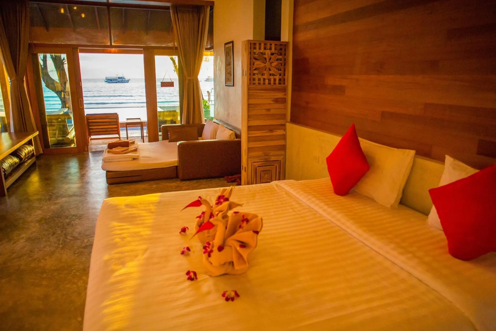 Bed in Flora I Talay