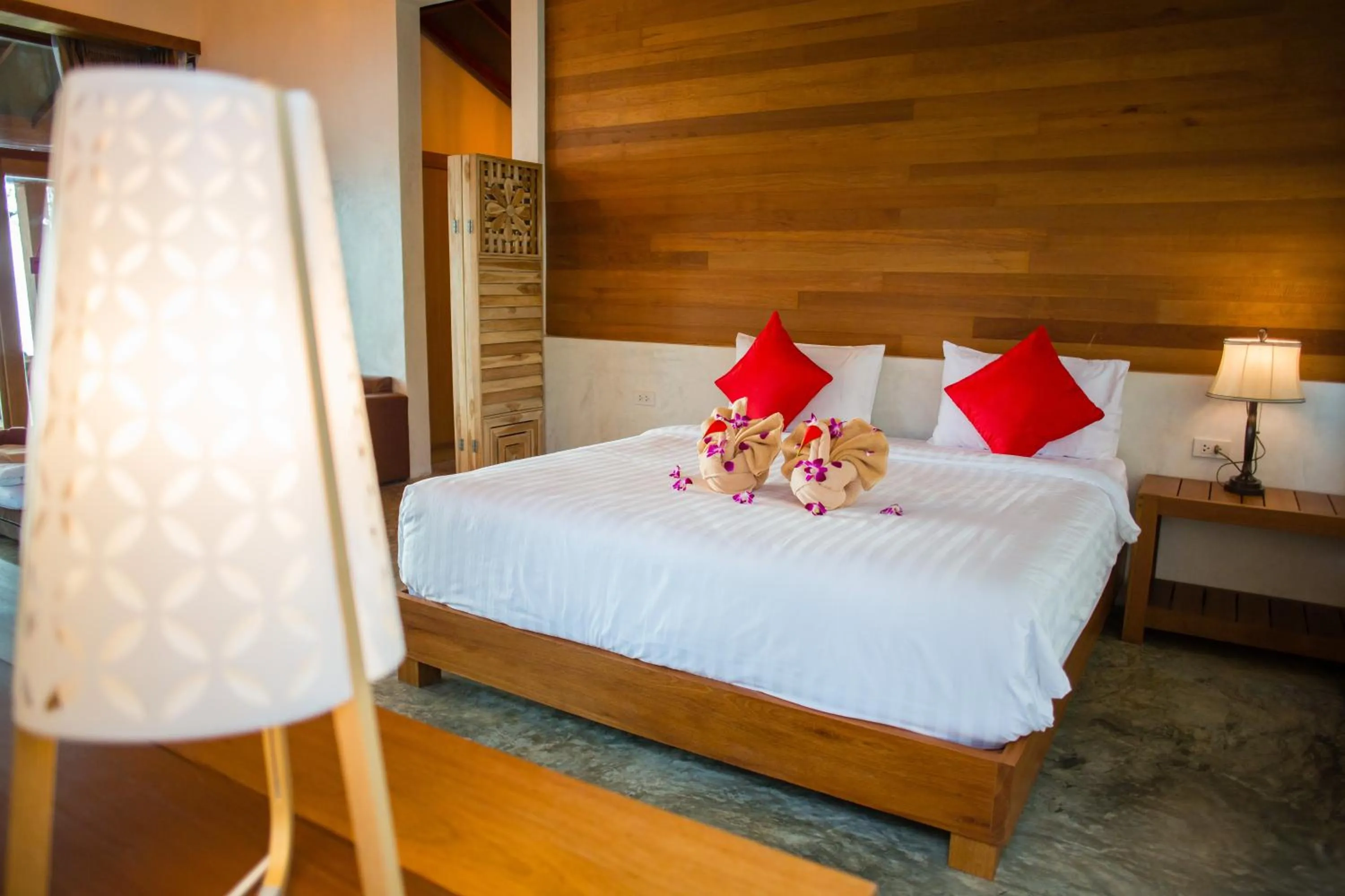 Bed in Flora I Talay