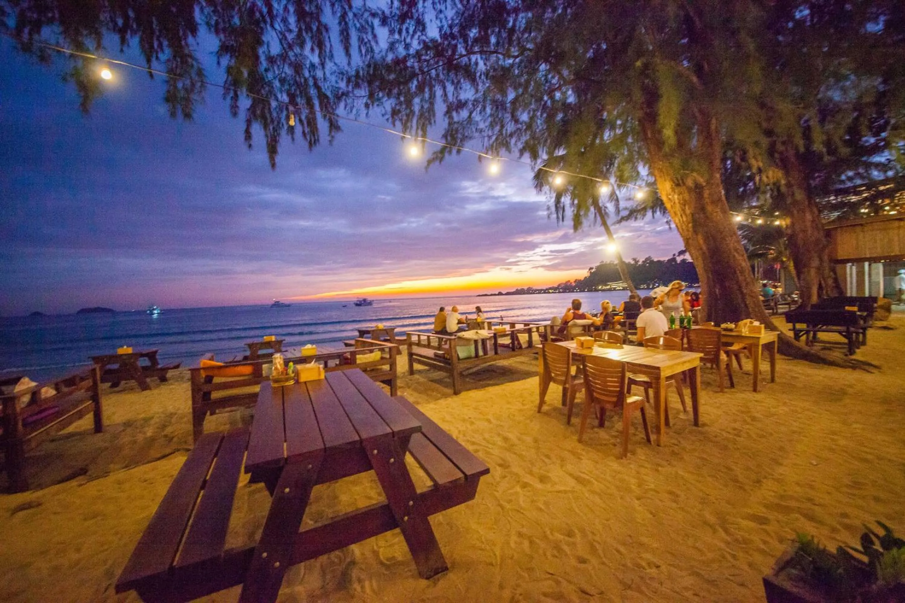 Restaurant/places to eat in Flora I Talay