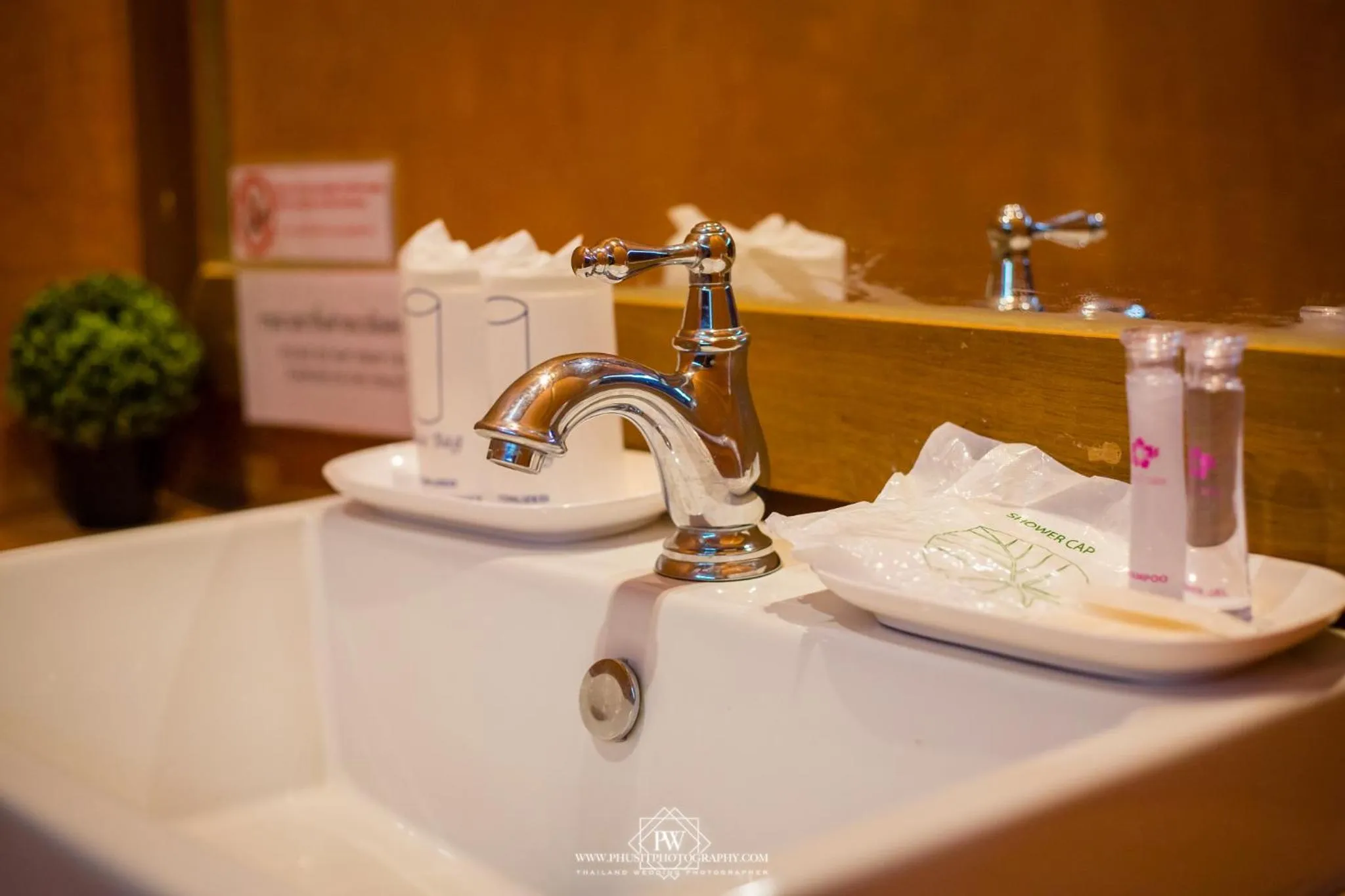 Bathroom in Flora I Talay