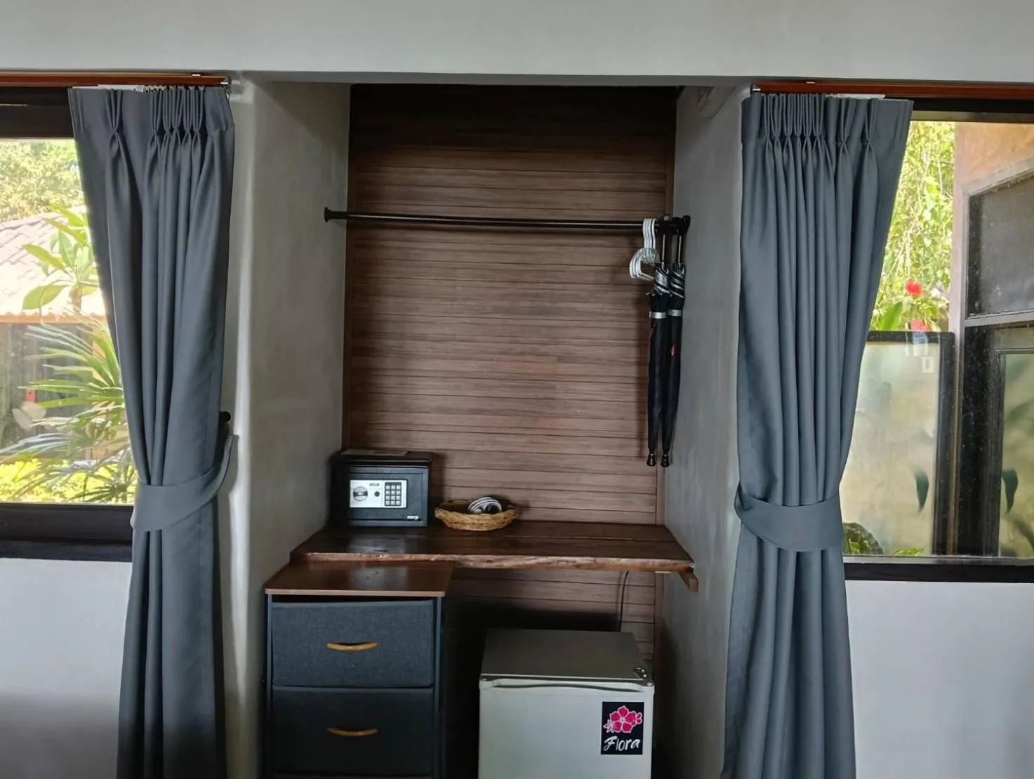 Area and facilities in Flora I Talay