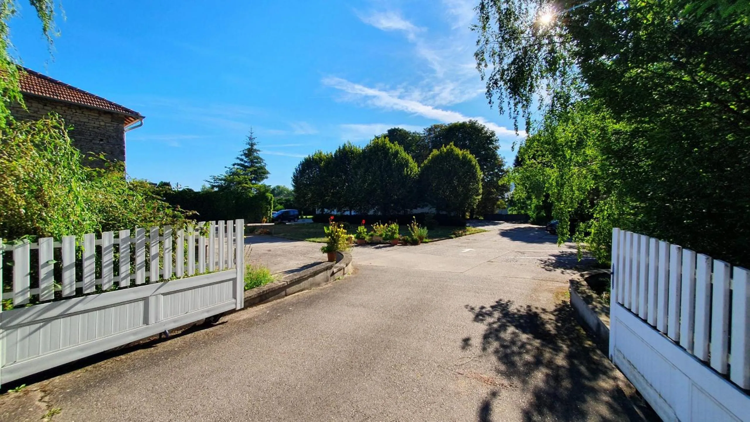Facade/entrance in CHEZ PIERRE