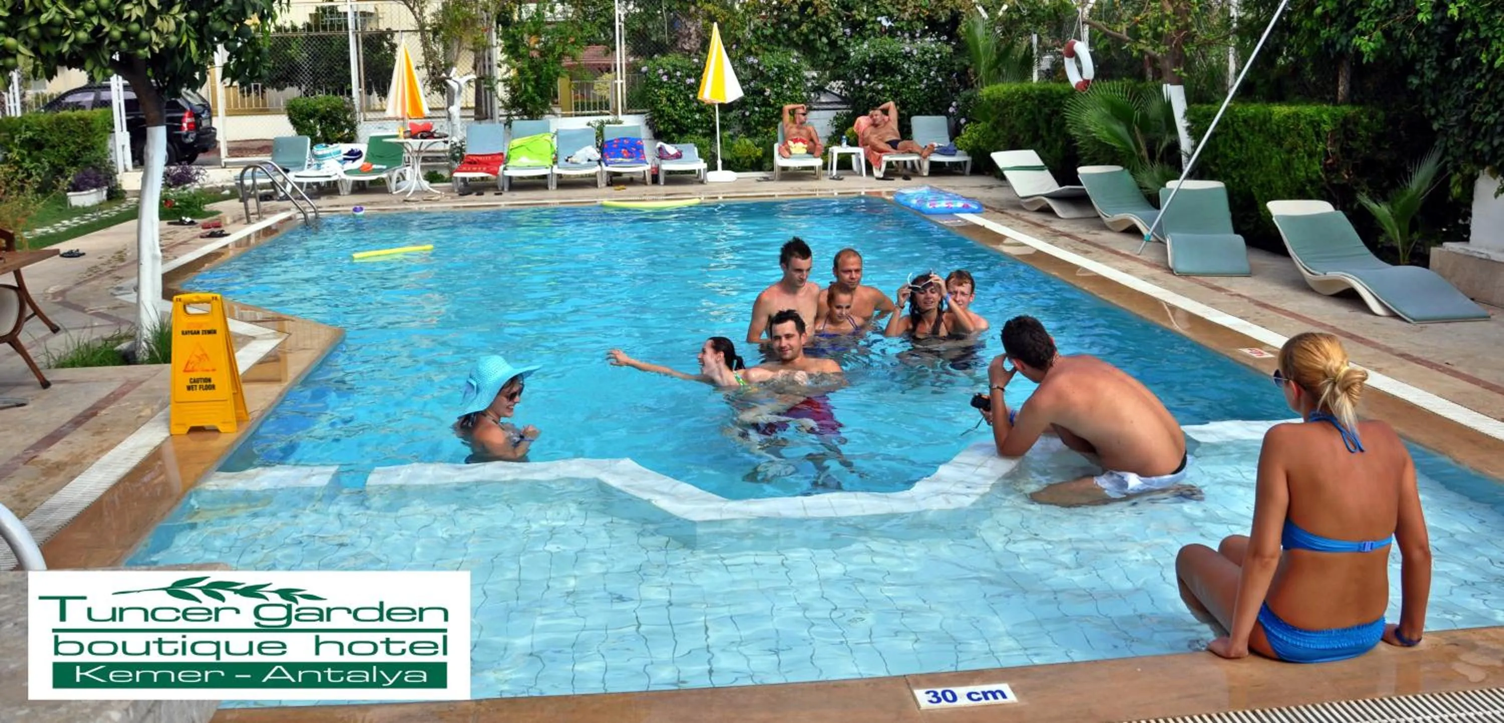 Bed in Tuncer Garden Hotel