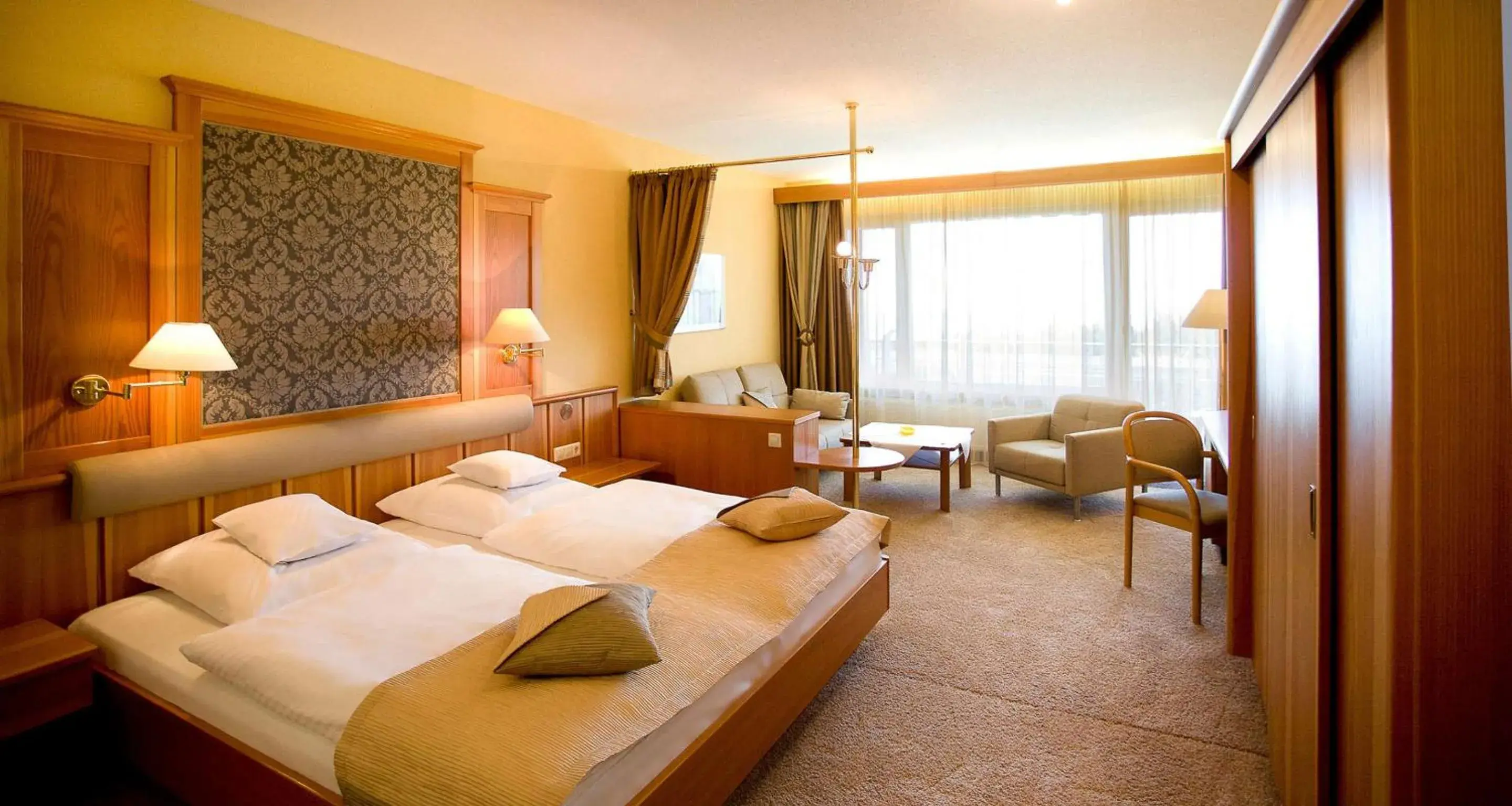 Bedroom, Bed in Wellness-& Nationalpark Hotel Schliffkopf, BWSC Bedroom, Bed in Wellness-& Nationalpark Hotel Schliffkopf, BWSC