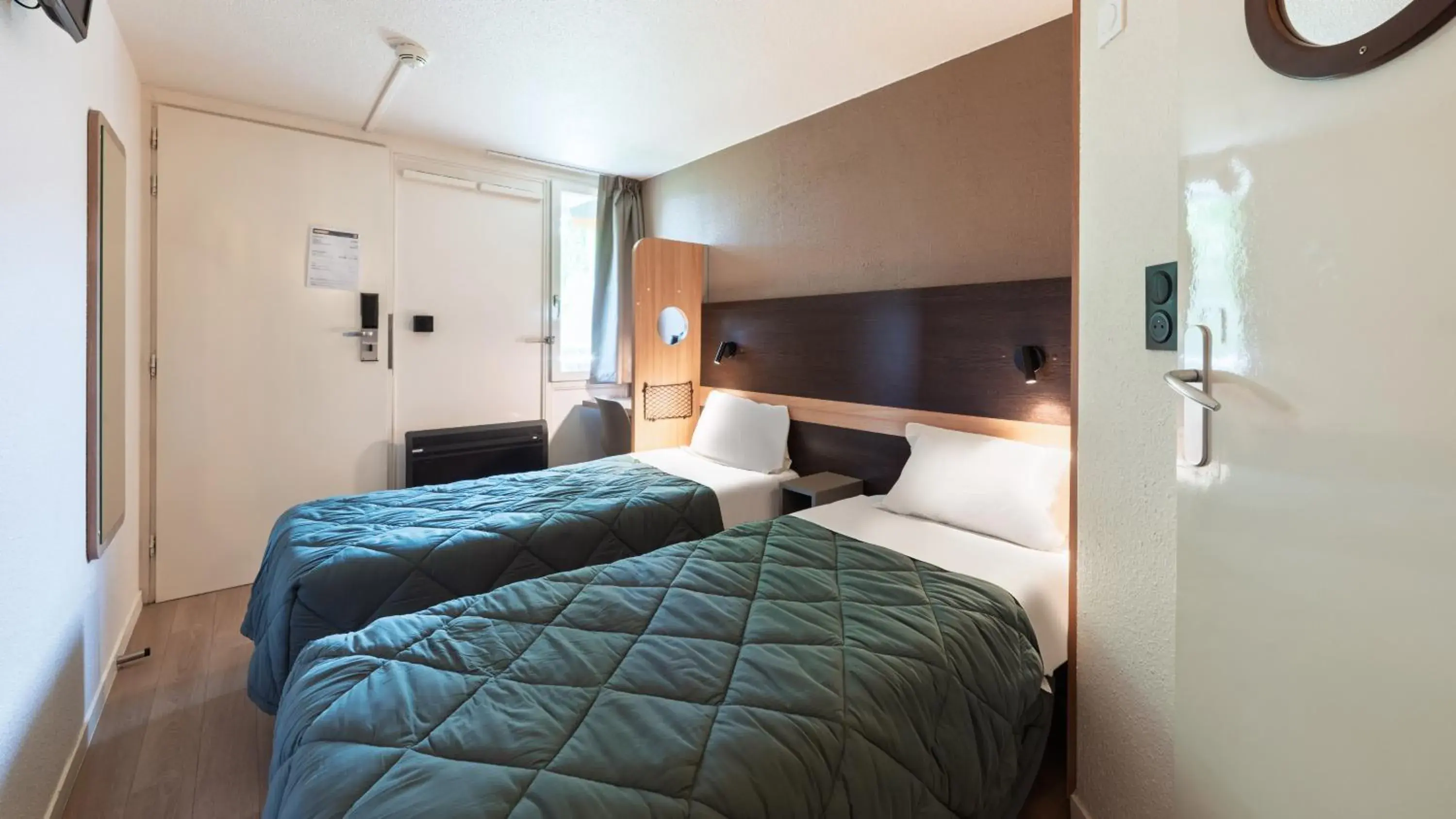 Standard Twin Room in Premiere Classe Lille Ouest - Lomme Standard Twin Room in Premiere Classe Lille Ouest - Lomme