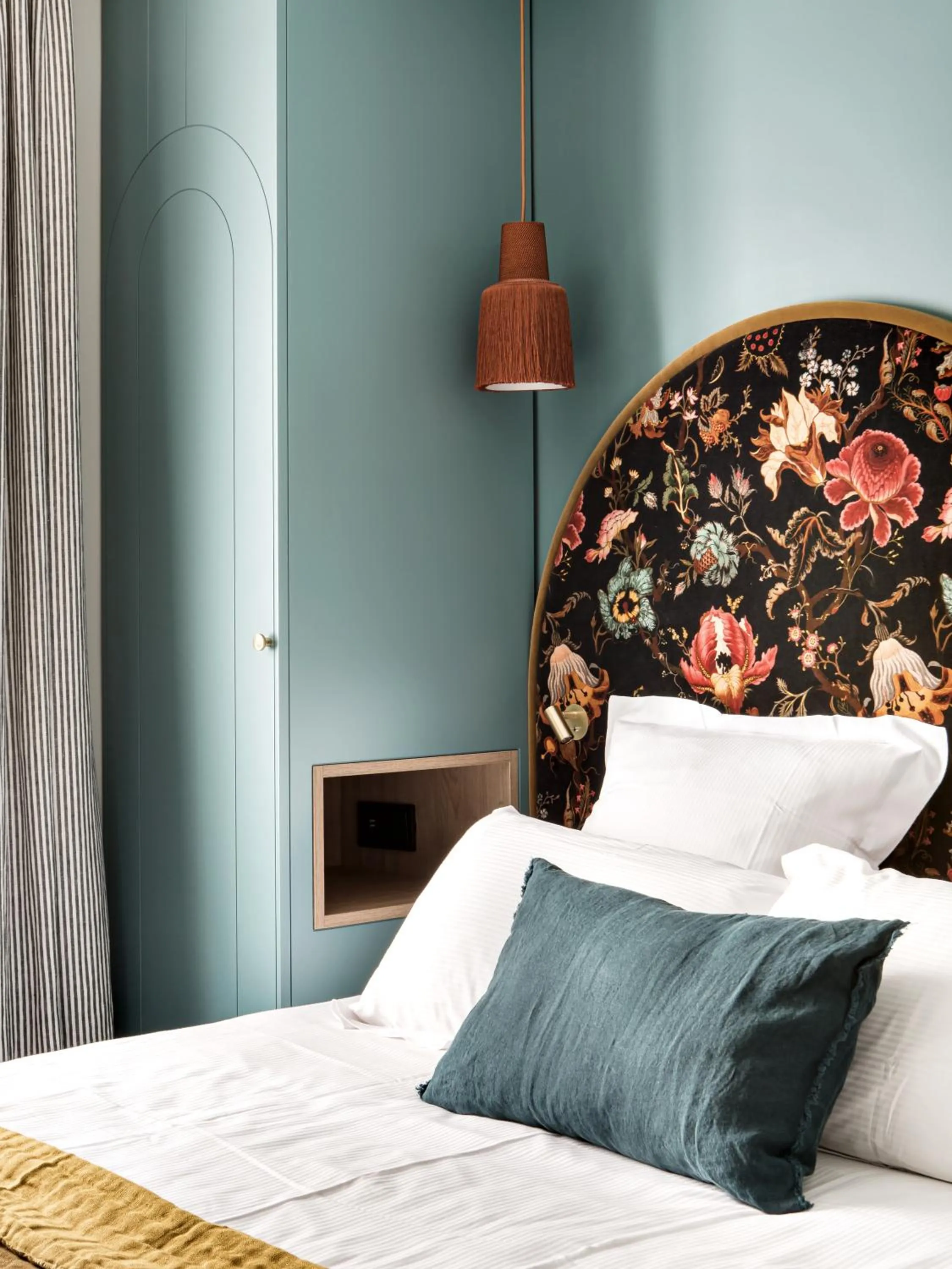 Bed in Hôtel Léopold - Orso Hotels