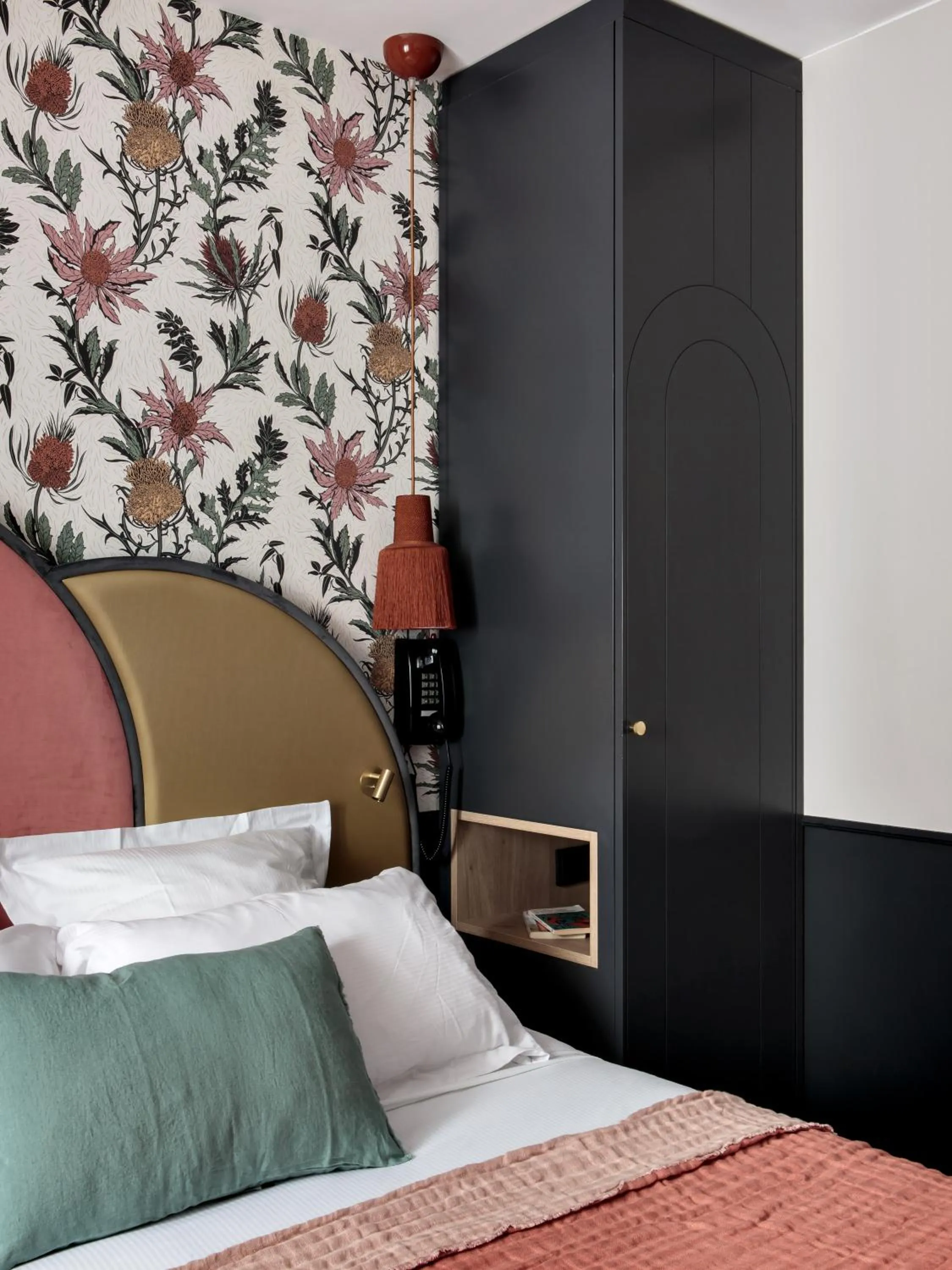 Bed in Hôtel Léopold - Orso Hotels