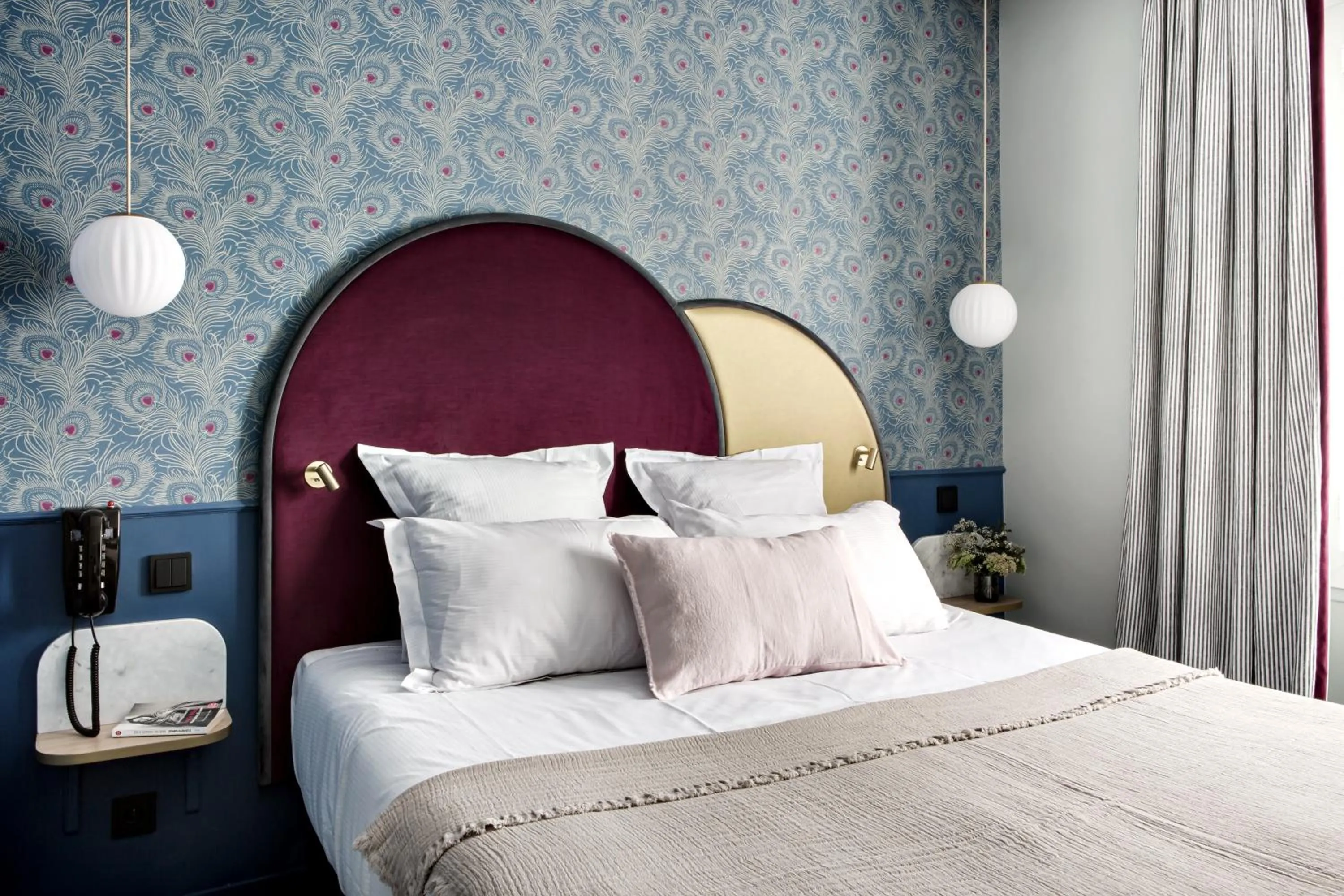 Bed in Hôtel Léopold - Orso Hotels