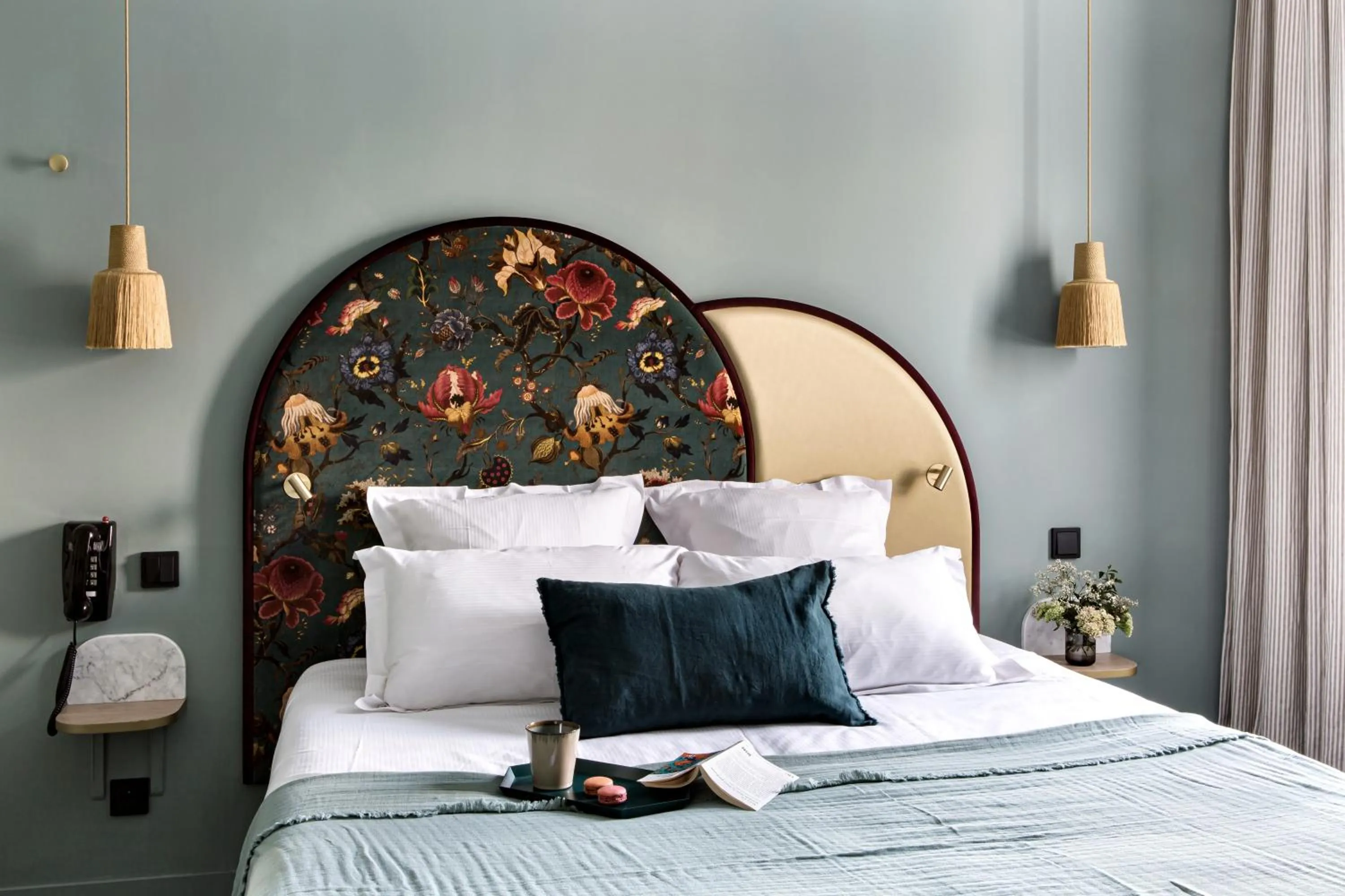 Bed in Hôtel Léopold - Orso Hotels