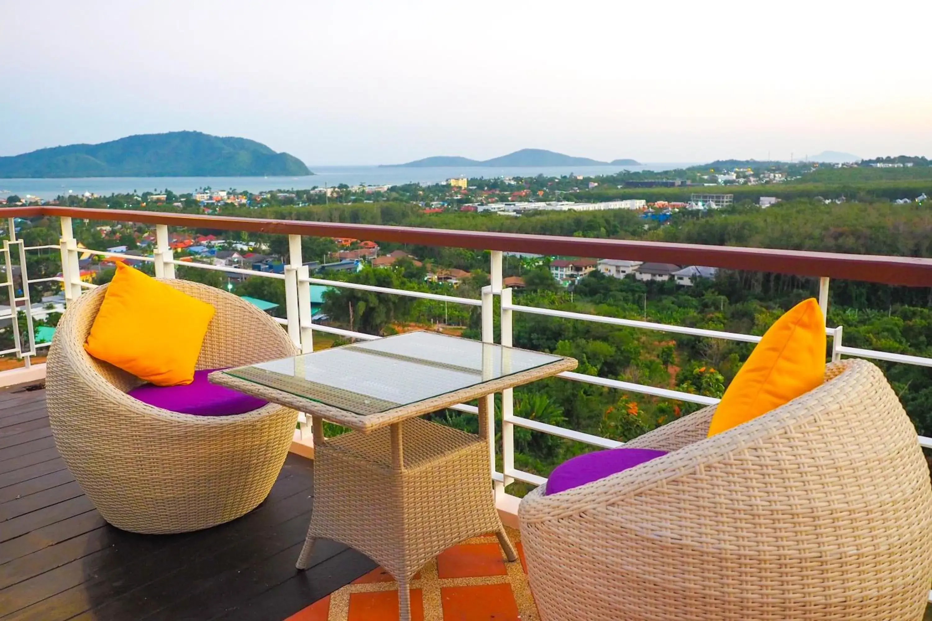 Restaurant/places to eat in The View Rawada Phuket Restaurant/places to eat in The View Rawada Phuket