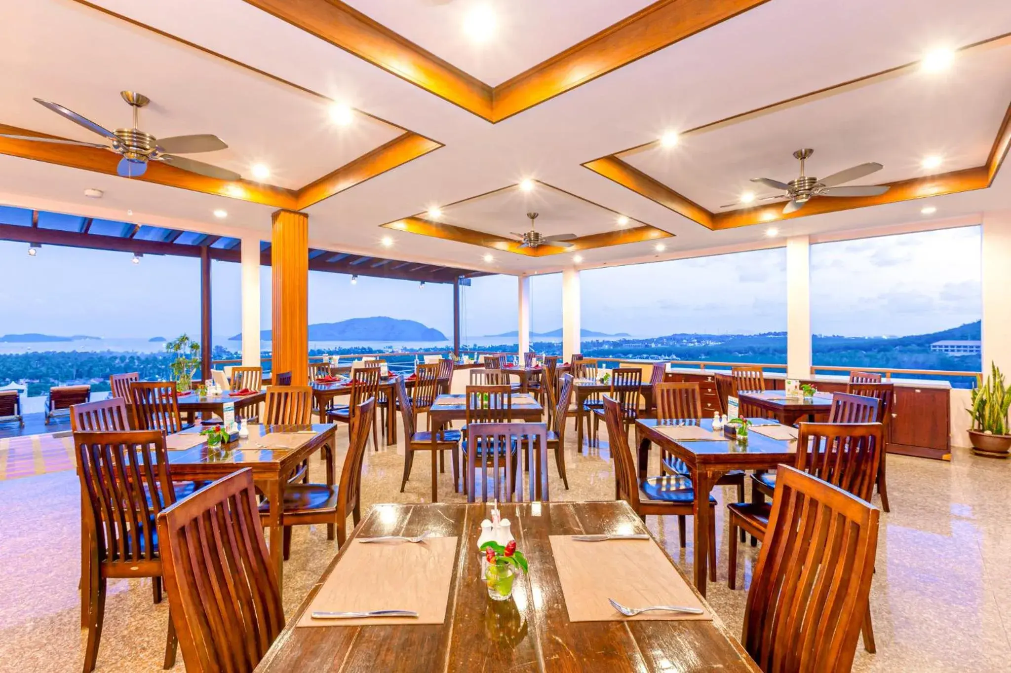 Restaurant/places to eat in The View Rawada Phuket Restaurant/places to eat in The View Rawada Phuket