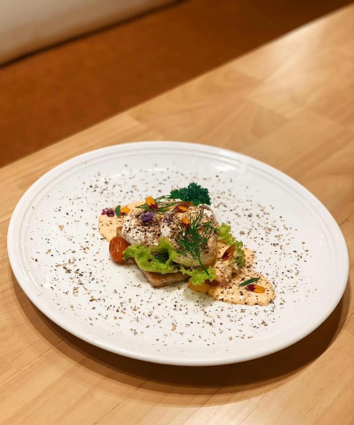 Food and drinks in Suntara Wellness Resort & Hotel