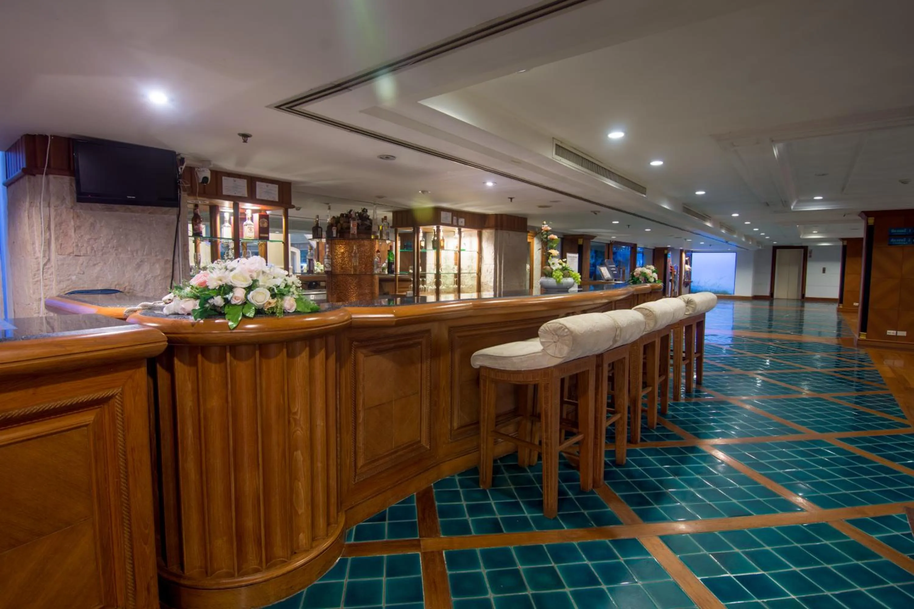 Lounge or bar in Suntara Wellness Resort & Hotel