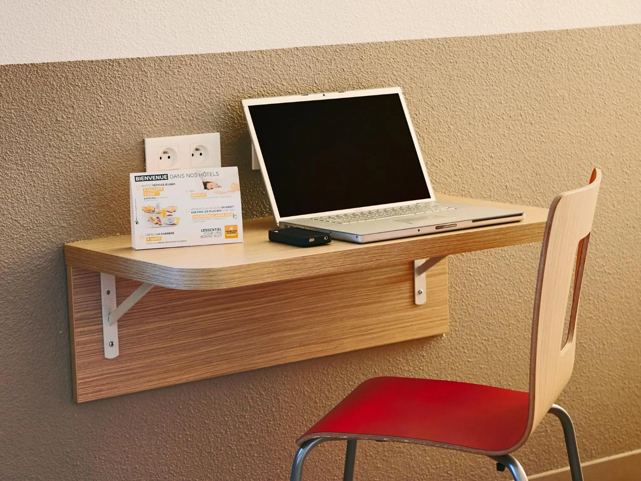 Photo of the whole room in Première Classe Marne la Vallée - Bussy Saint Georges