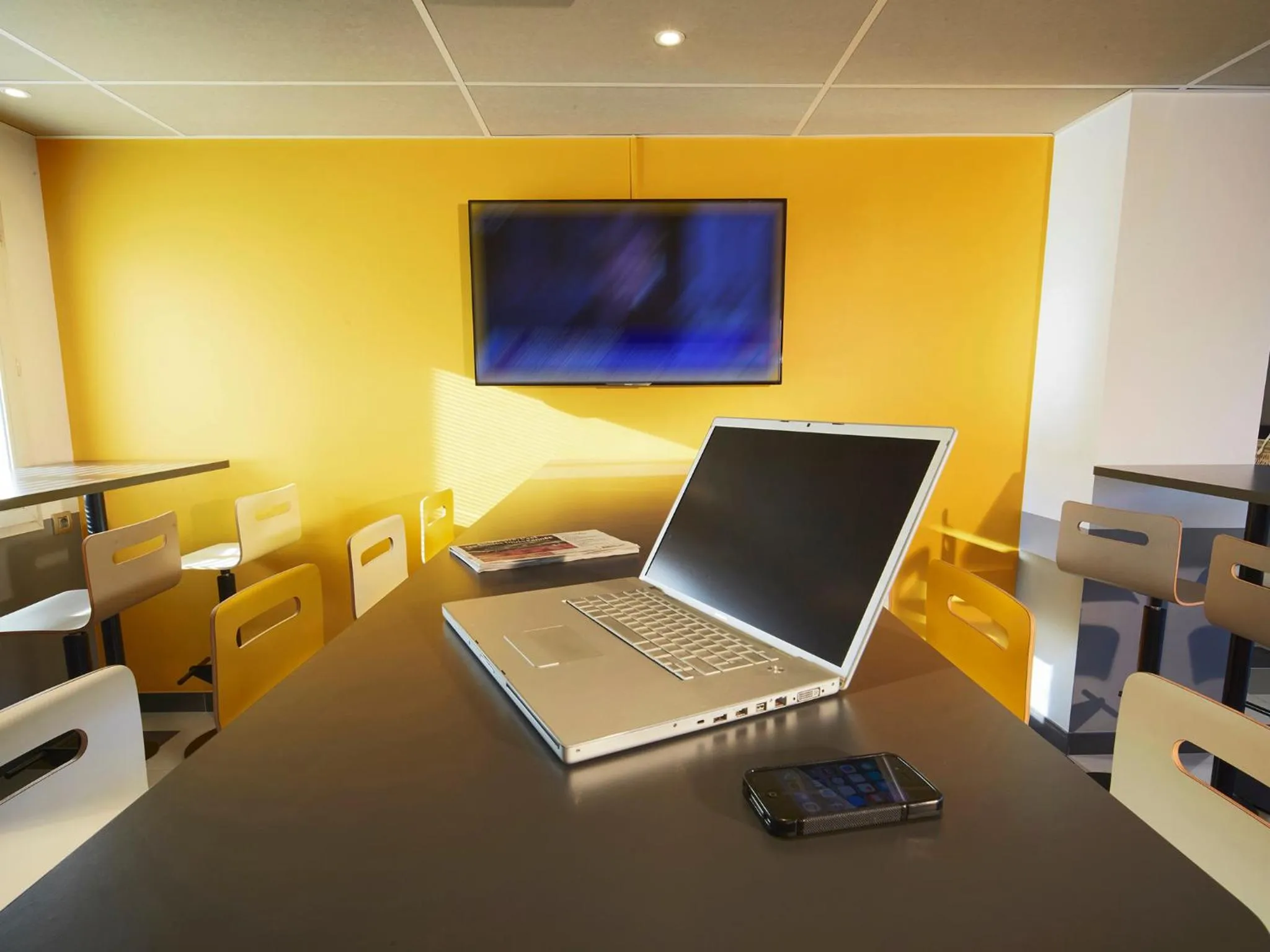 Seating area in Première Classe Marne la Vallée - Bussy Saint Georges