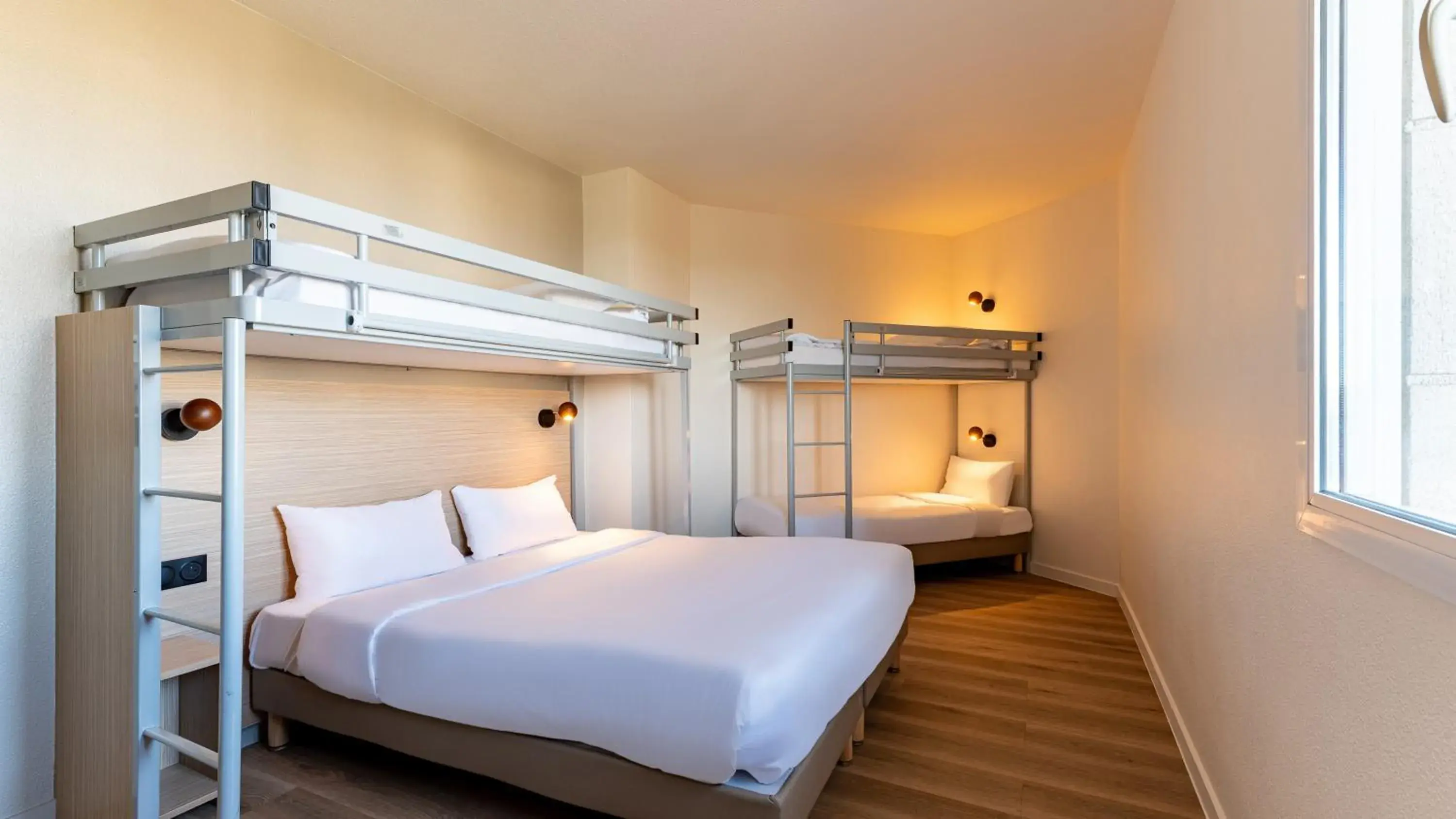 Kyriad ECO - Marne-la-Vallée Bussy-Saint-Georges Kyriad ECO - Marne-la-Vallée Bussy-Saint-Georges