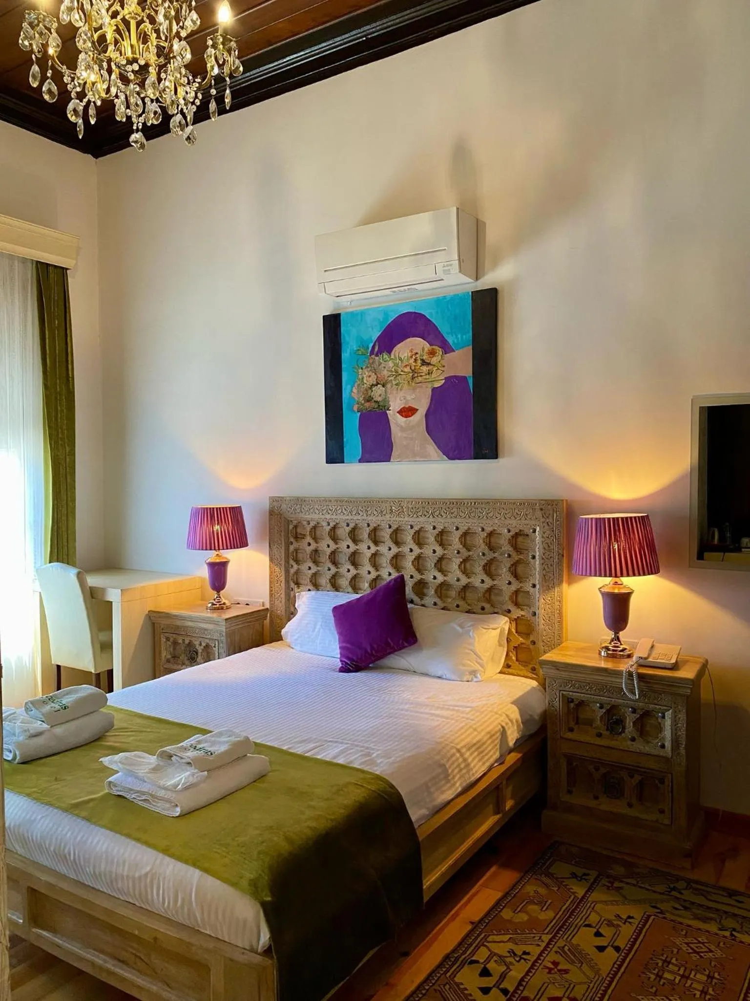 Bedroom, Bed in Cedrus Hotel