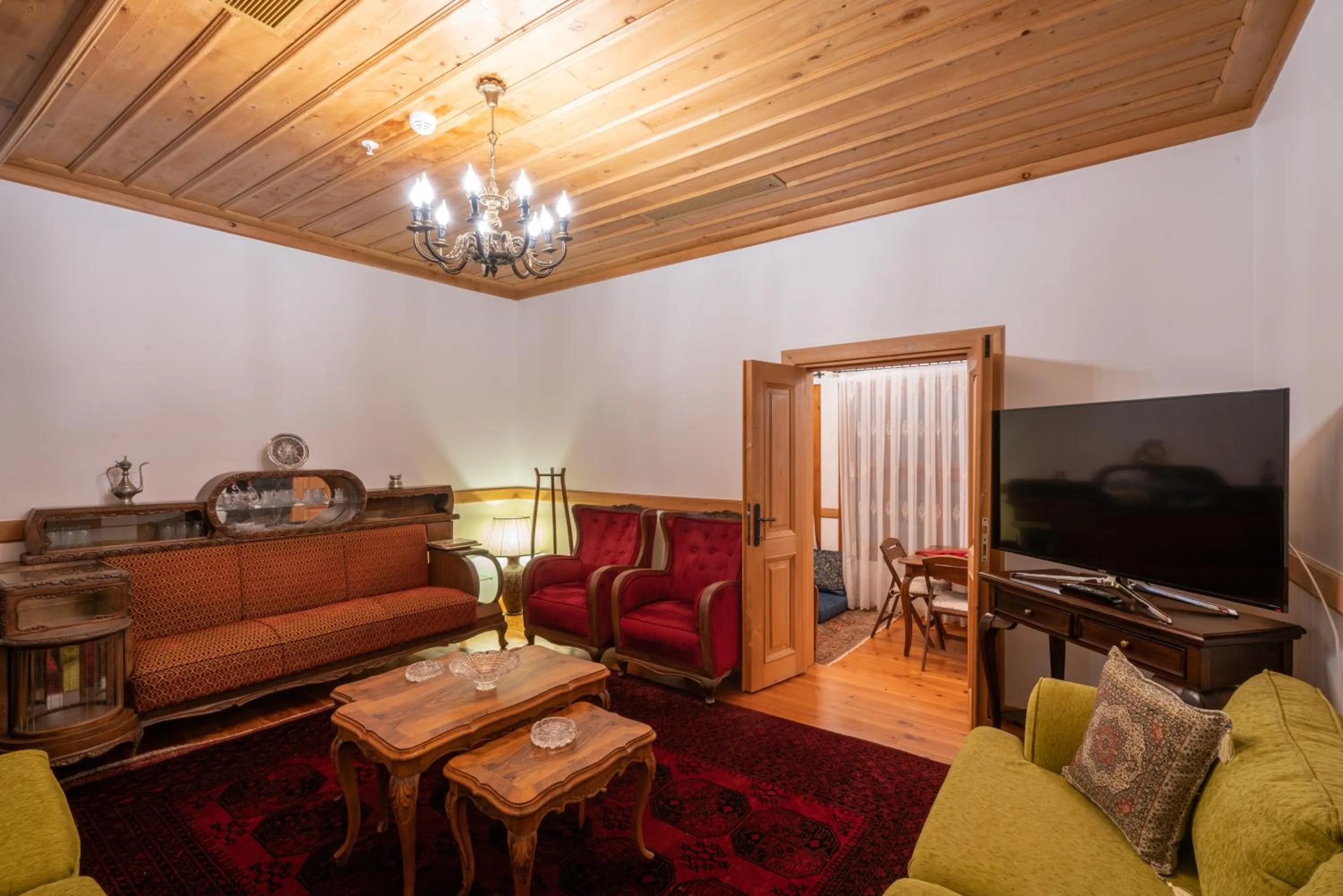 Living room in Cedrus Hotel