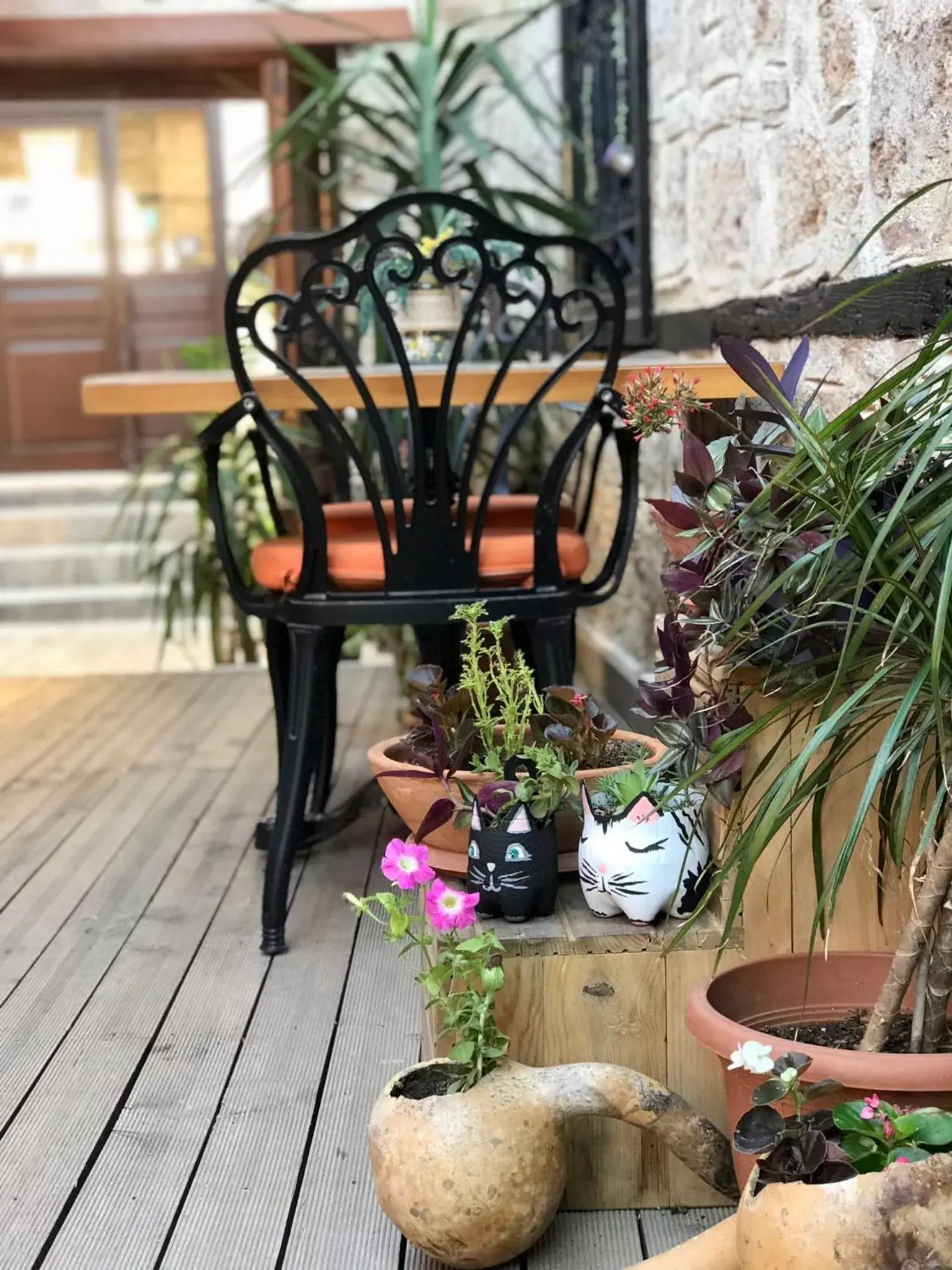 Restaurant/places to eat in Cedrus Hotel Restaurant/places to eat in Cedrus Hotel