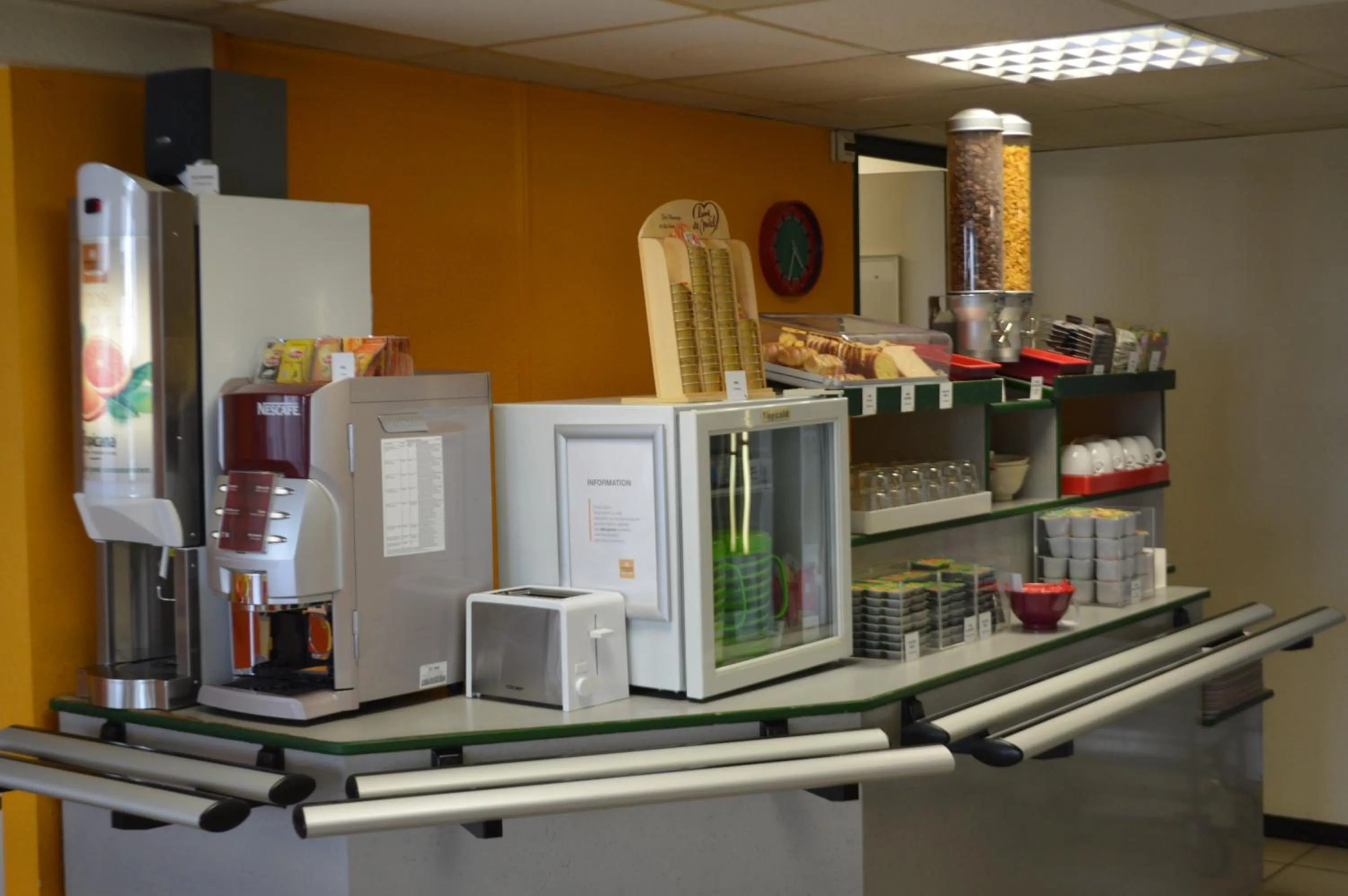 Food and drinks in Premiere Classe Chambery