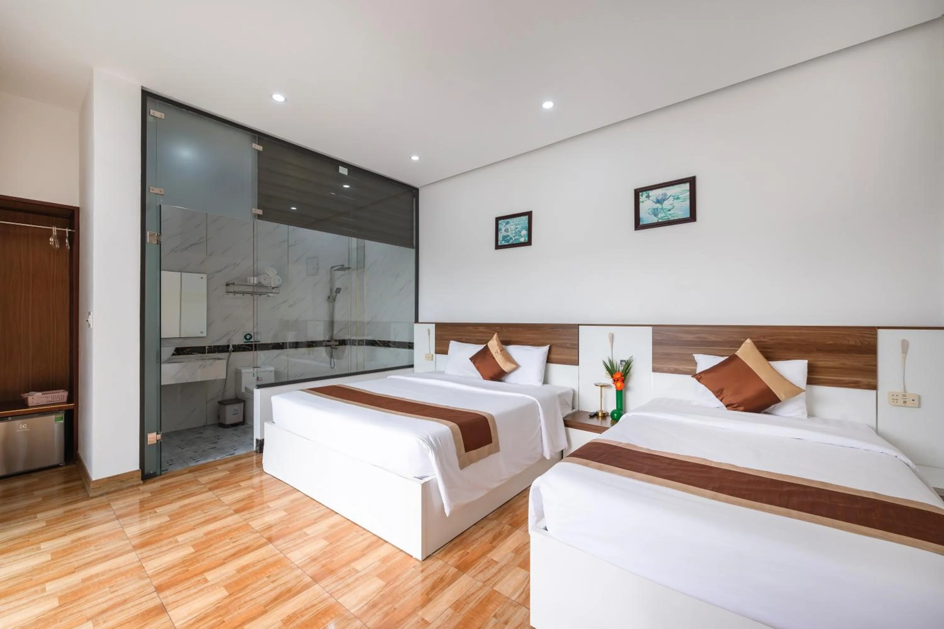 Bed in TAM COC SUNSHINE HOTEL