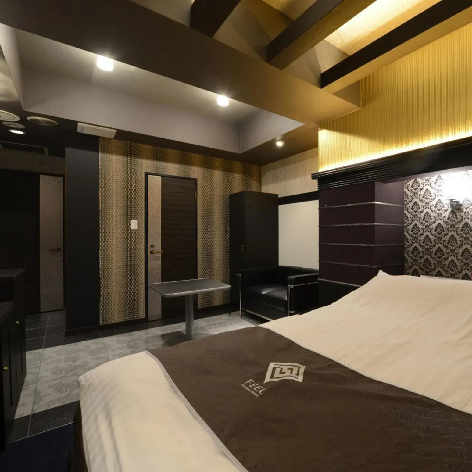 Bed in Hotels & Resort Feel Bed in Hotels & Resort Feel