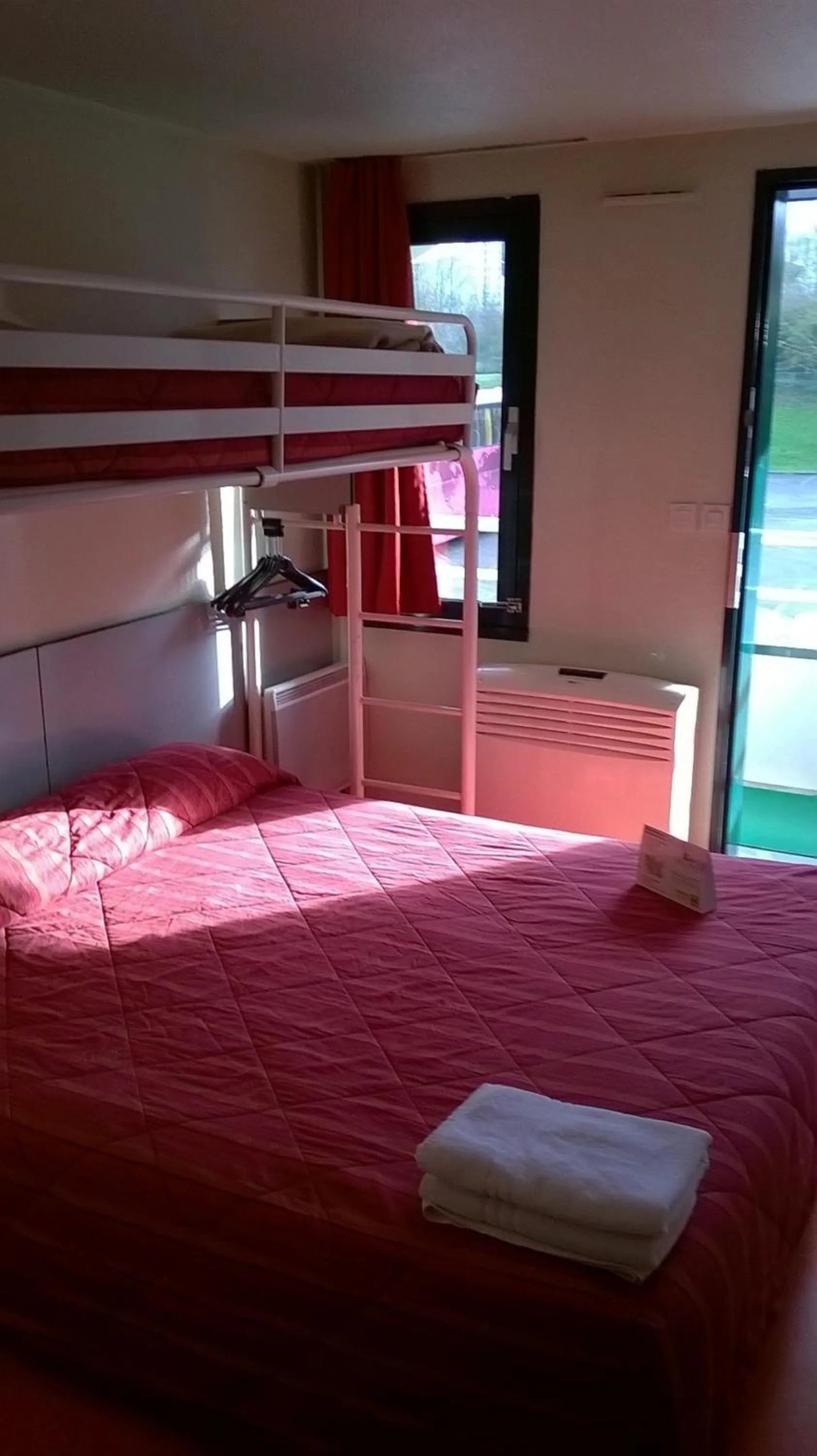 Bedroom, Bed in Premiere Classe Dreux