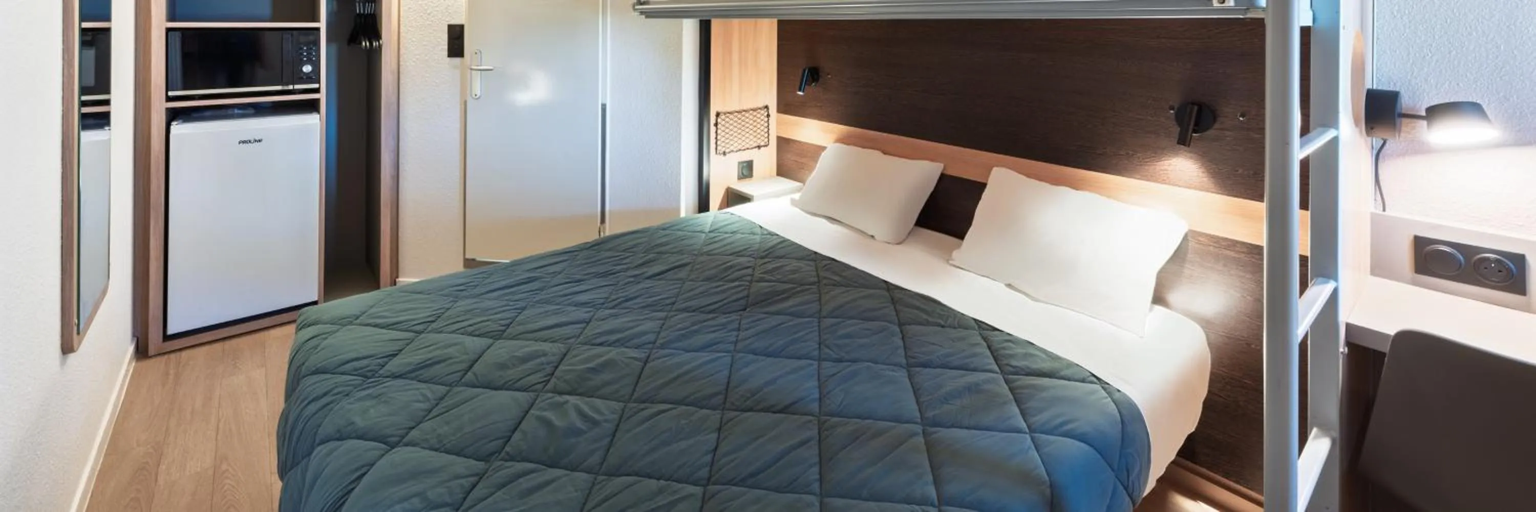 Bed in Premiere Classe Dreux