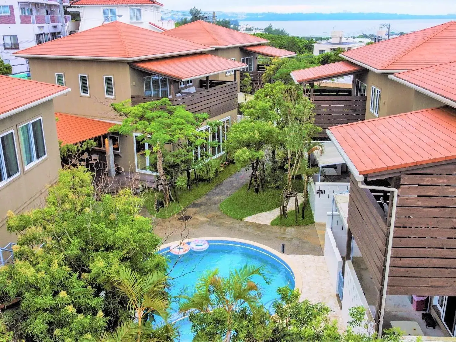 Property building in Mihana Onnason Property building in Mihana Onnason