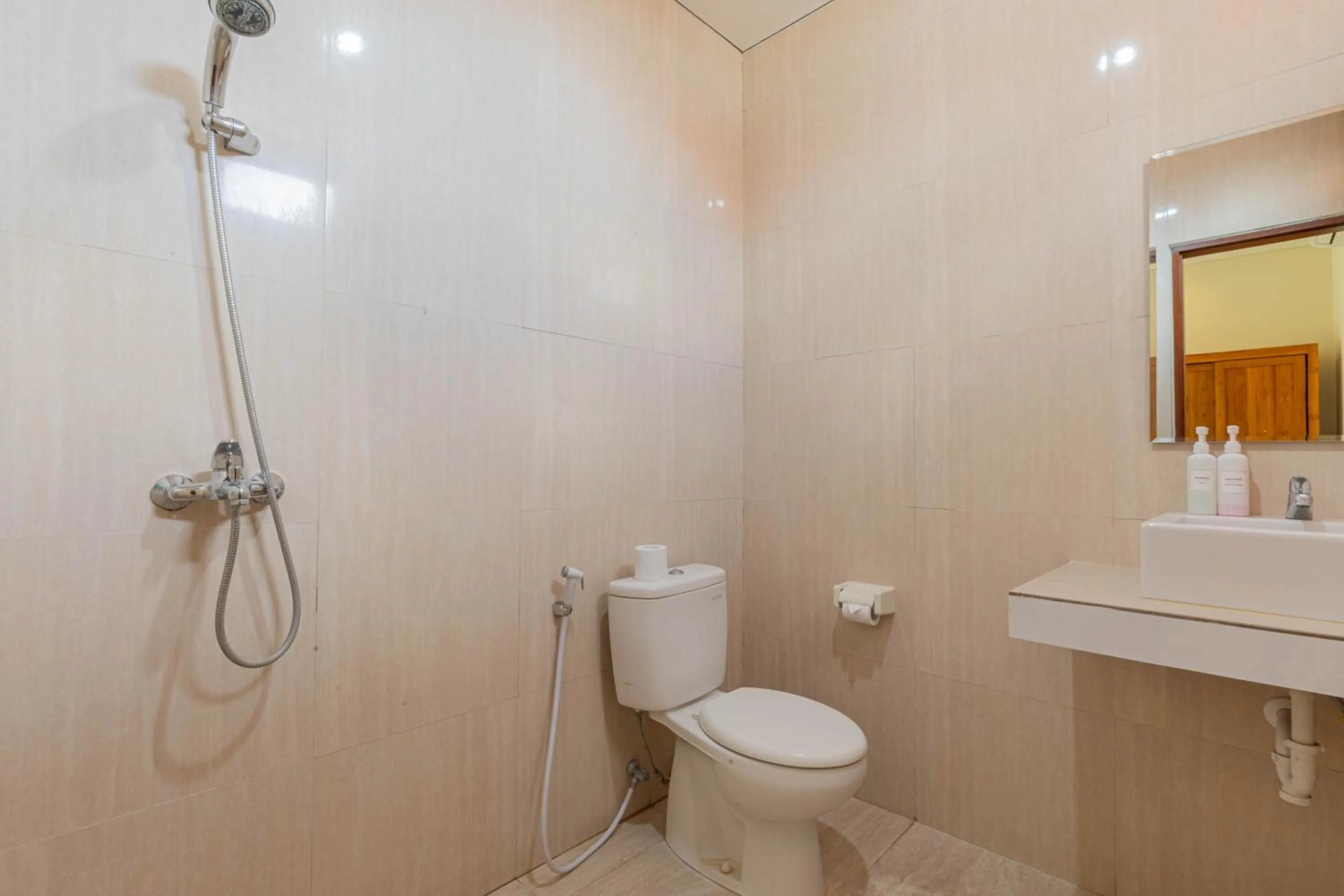 Toilet in Komala Homestay