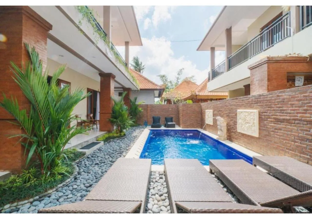 Swimming pool in Komala Homestay