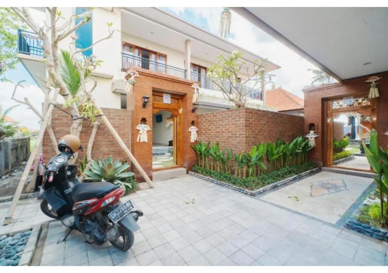 Property building in Komala Homestay Property building in Komala Homestay