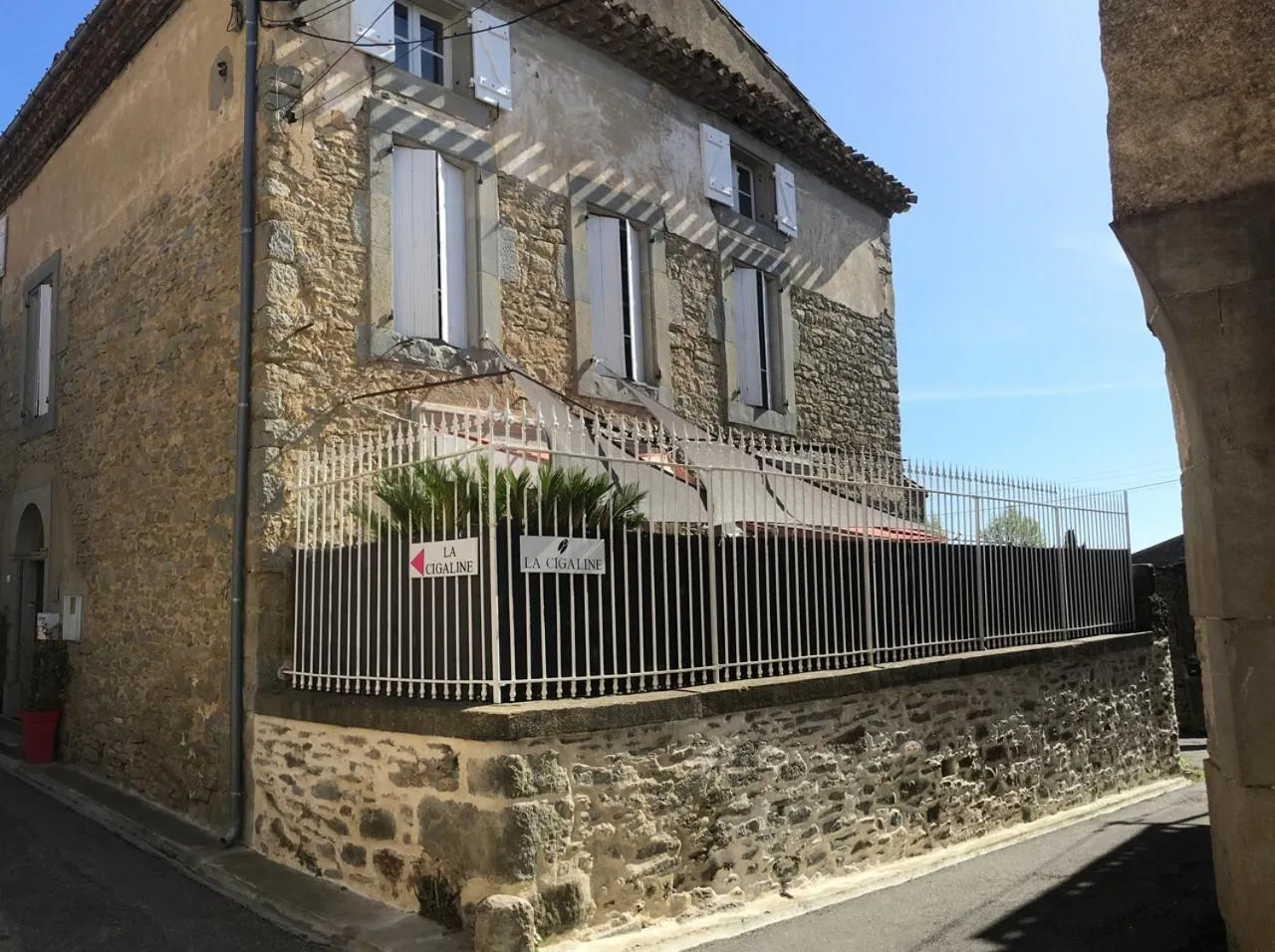 Property building in La Cigaline
