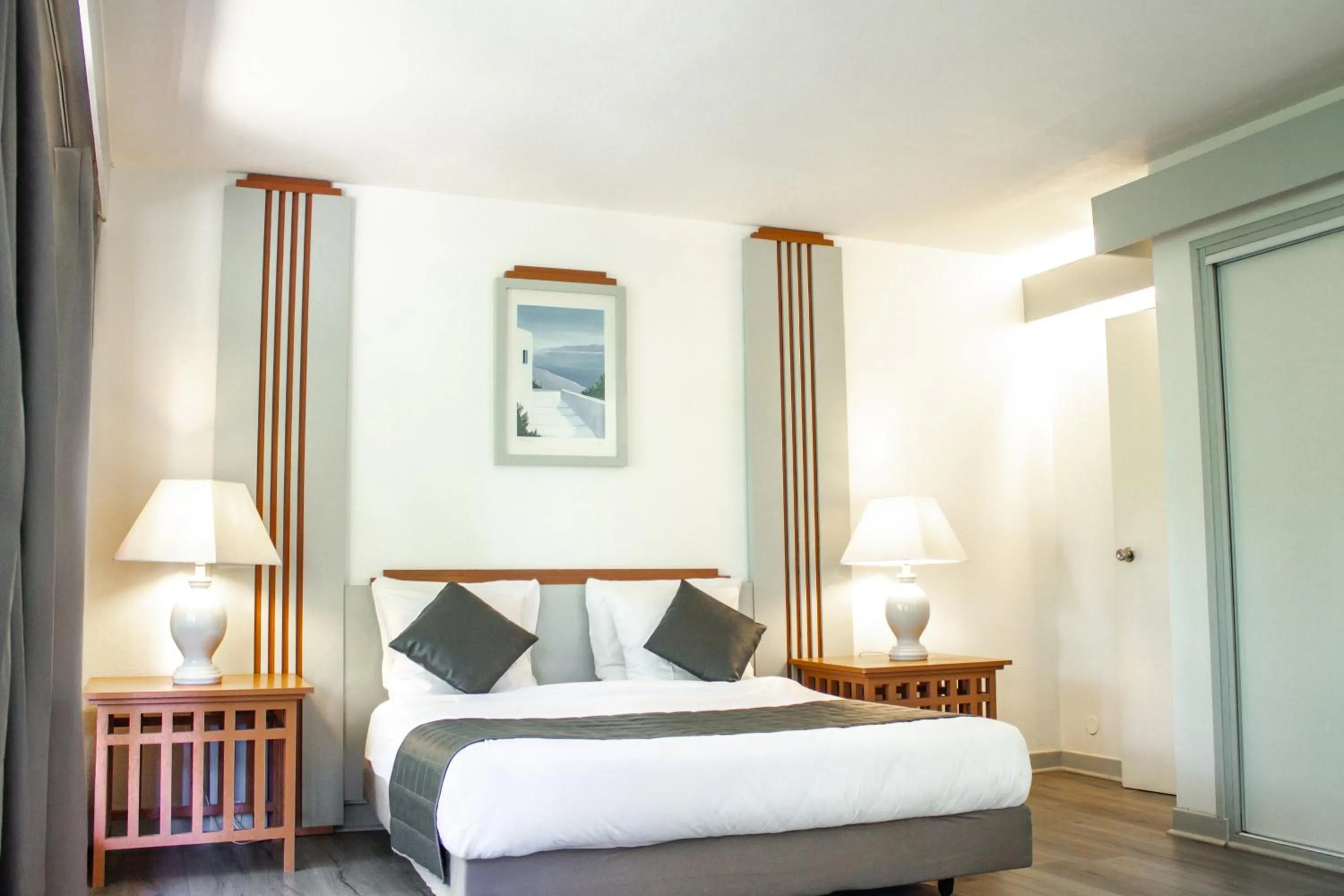 Bedroom, Bed in Garden & City Capvern-les-Bains