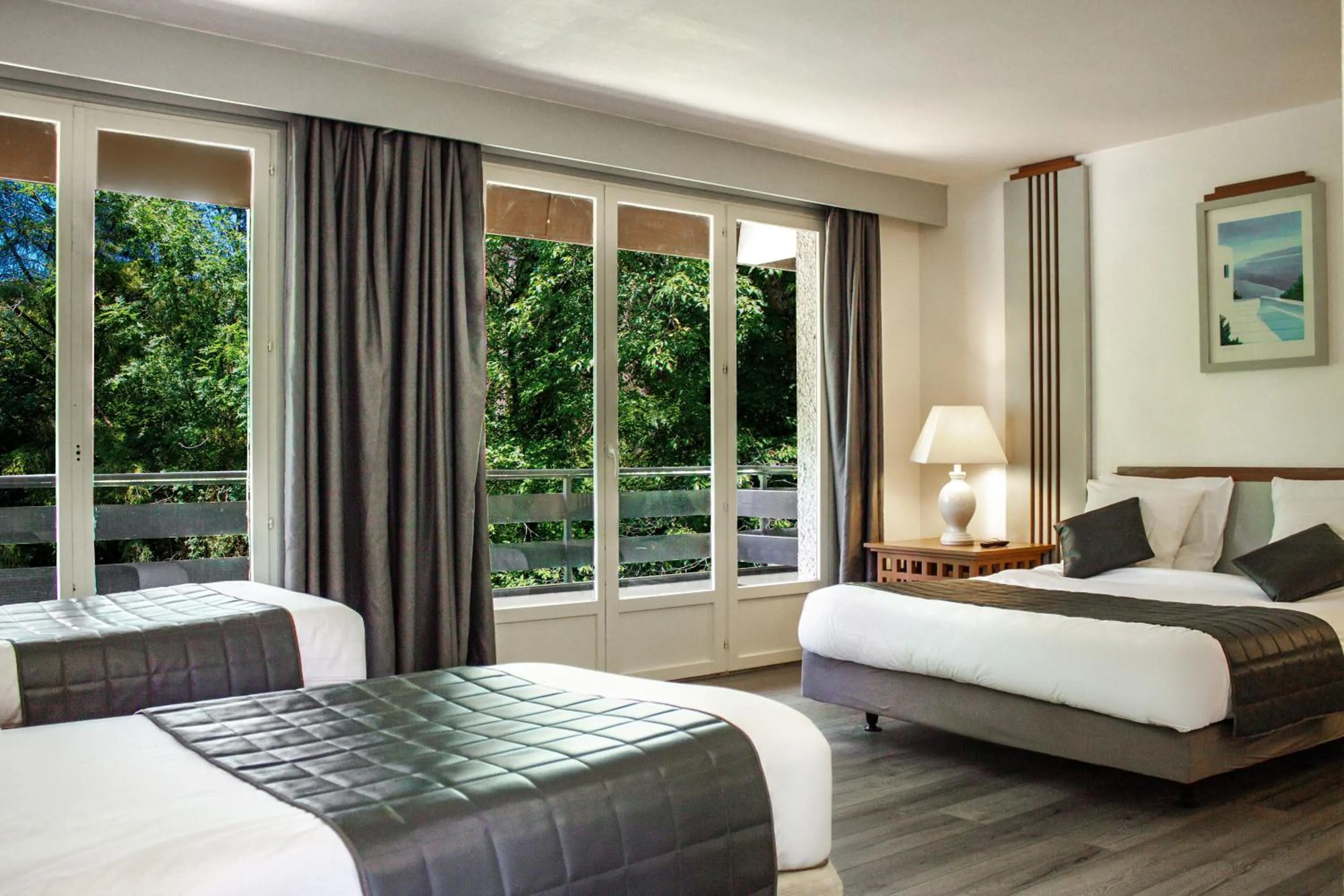 Photo of the whole room, Bed in Garden & City Capvern-les-Bains