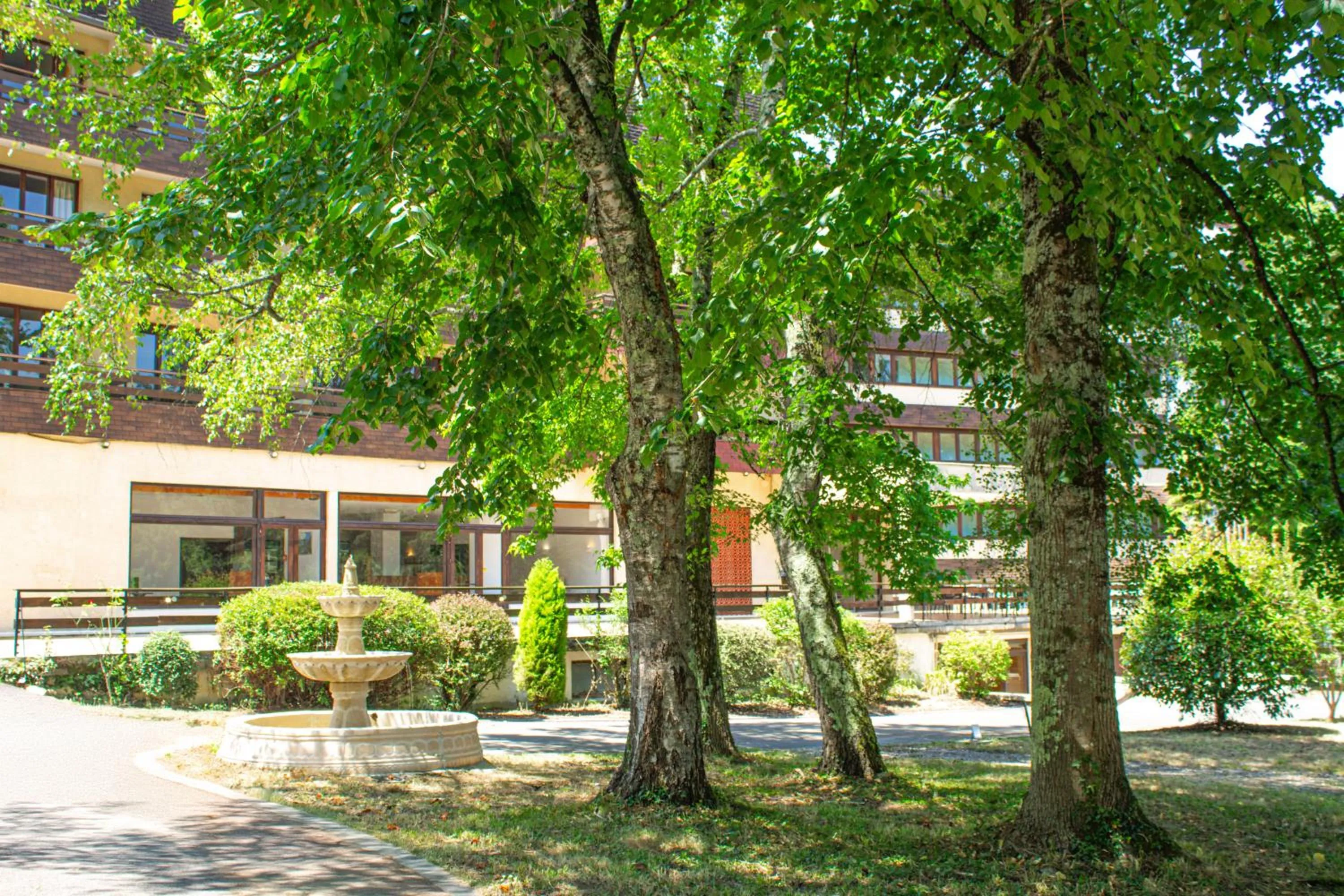 Garden in Garden & City Capvern-les-Bains