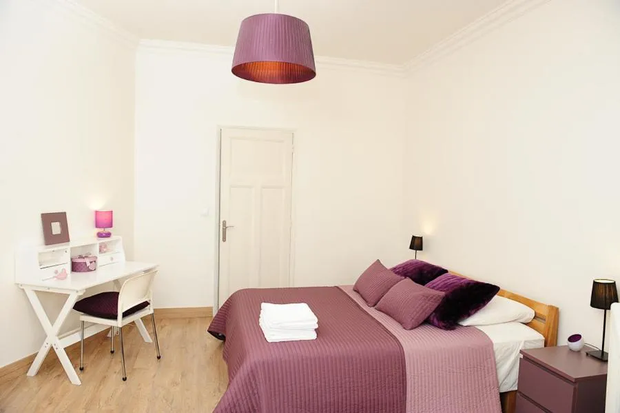 Bedroom, Bed in Appartement Les Hortensias