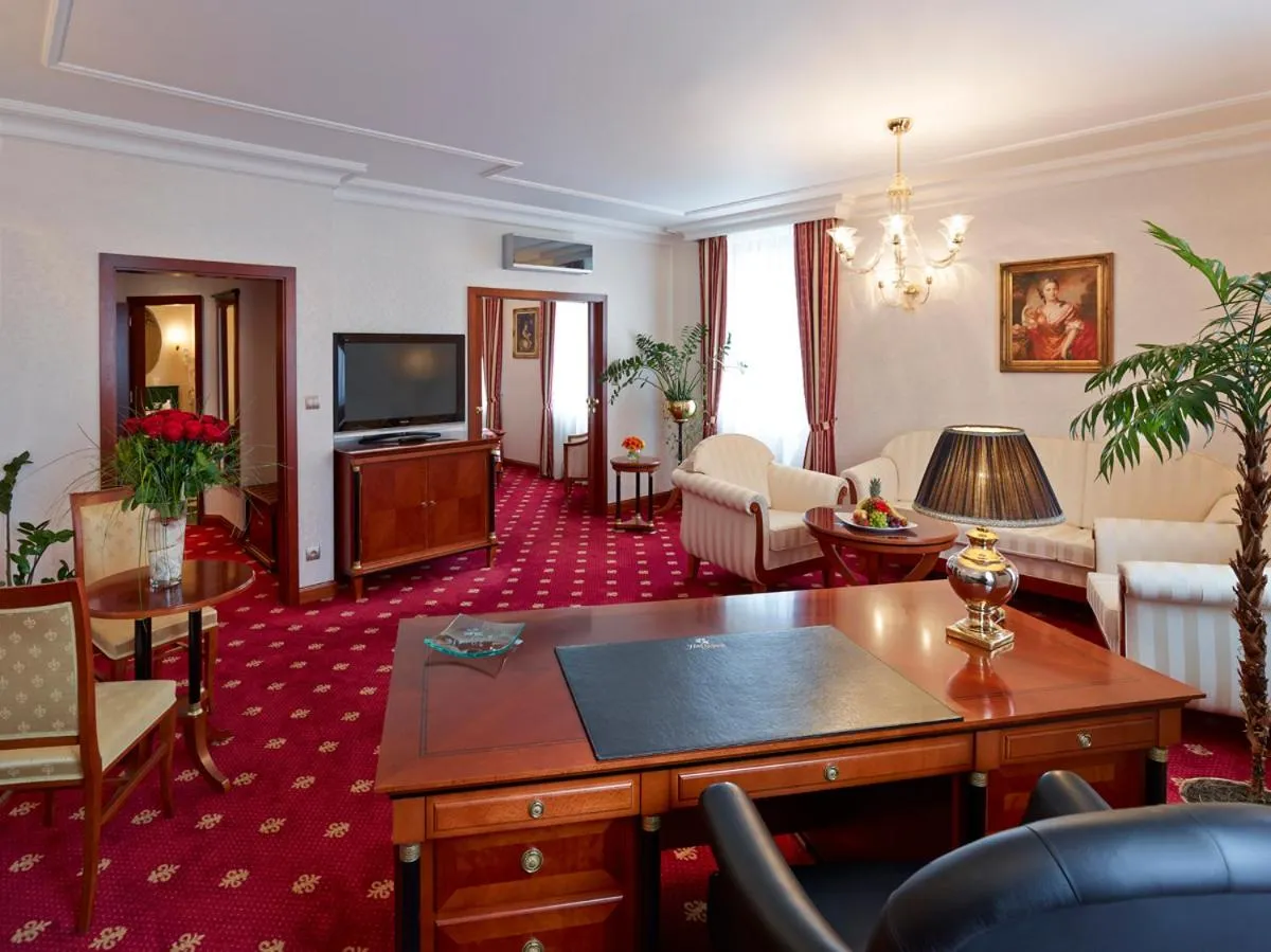 TV and multimedia in Hotel Stefanik